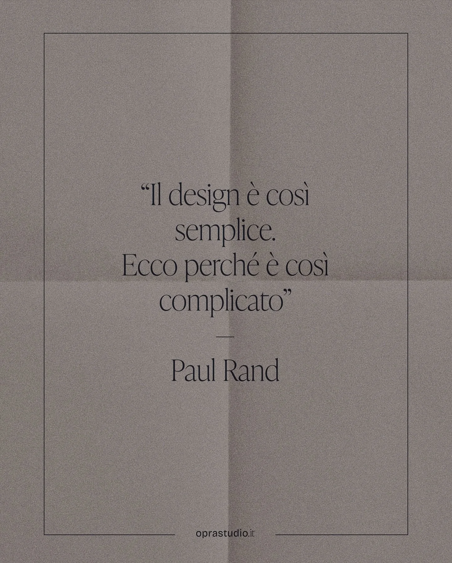 𝐏𝐚𝐮𝐥 𝐑𝐚𝐧𝐝 (1914&ndash;1996) &egrave; stato uno dei pi&ugrave; influenti graphic designer del XX secolo, considerato il padre del modernismo nel design americano. Celebre per il suo approccio 𝐦𝐢𝐧𝐢𝐦𝐚𝐥𝐢𝐬𝐭𝐚 𝐞 𝐟𝐮𝐧𝐳𝐢𝐨𝐧𝐚𝐥𝐞, ha 