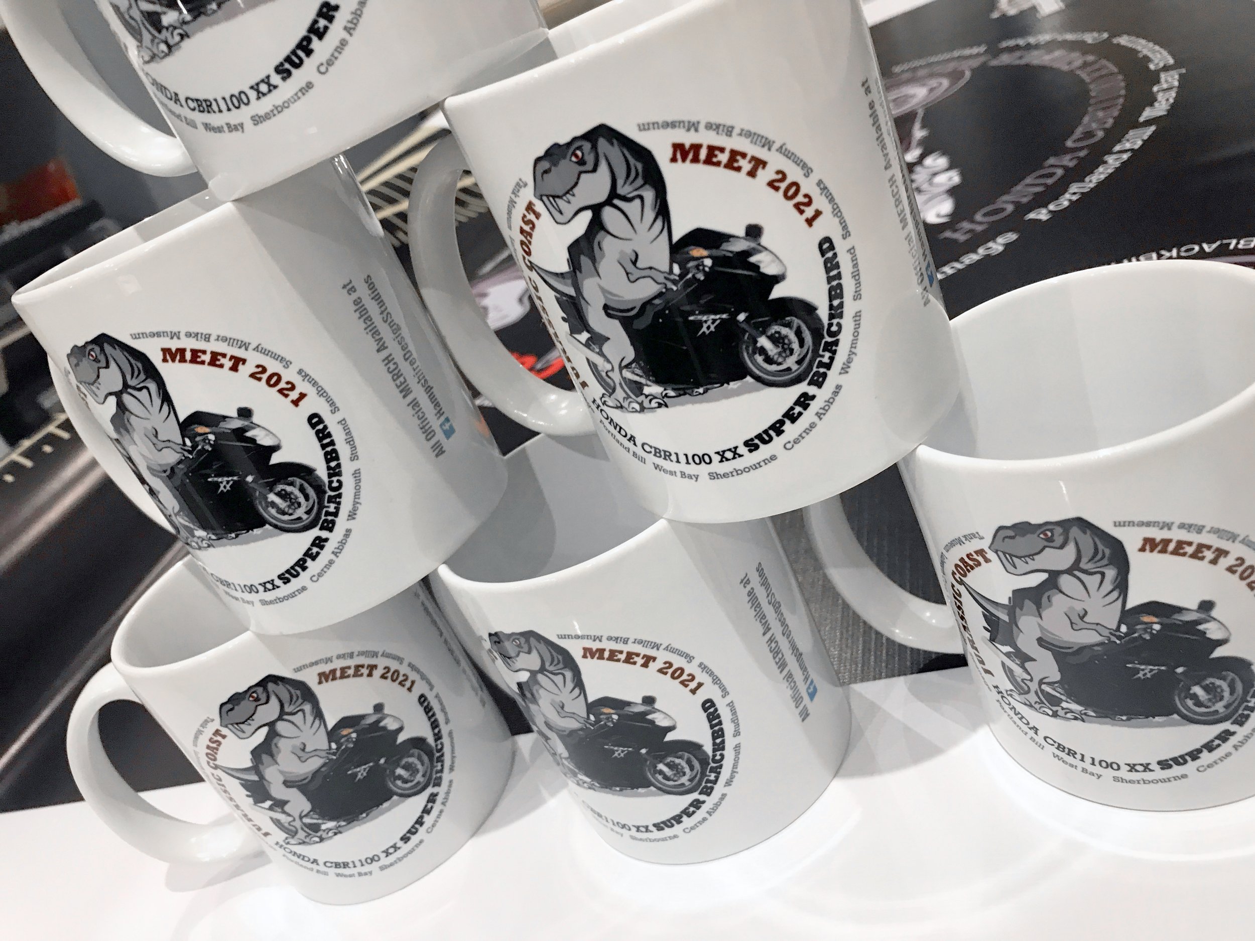 printed mug jurassic logo