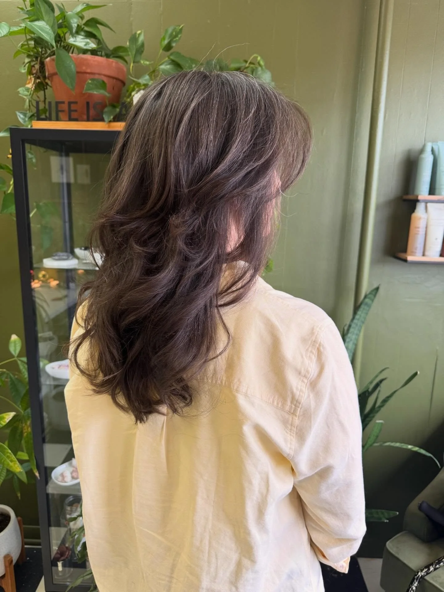A gorgeous blowout with a fresh new style for Jen at @barn_livin
