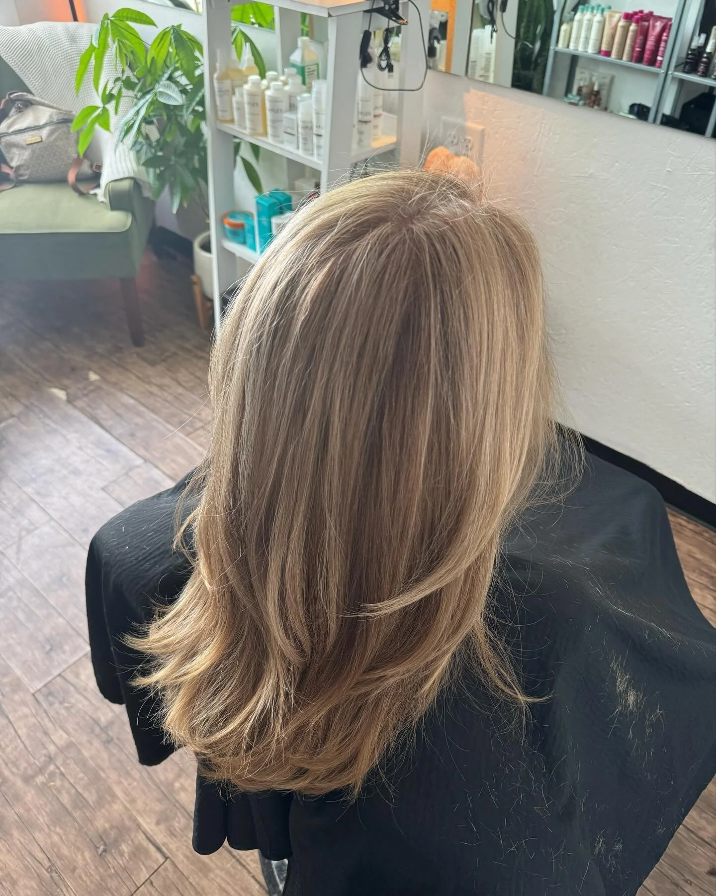 Hi! I&rsquo;m here.  Doing hair at @the_grow_parlor

Here is a root retouch with blonde dimension using Aveda.  I&rsquo;m working on taking pictures of my work, there is definitely an art to getting the right angles and lighting, both of which I&rsqu