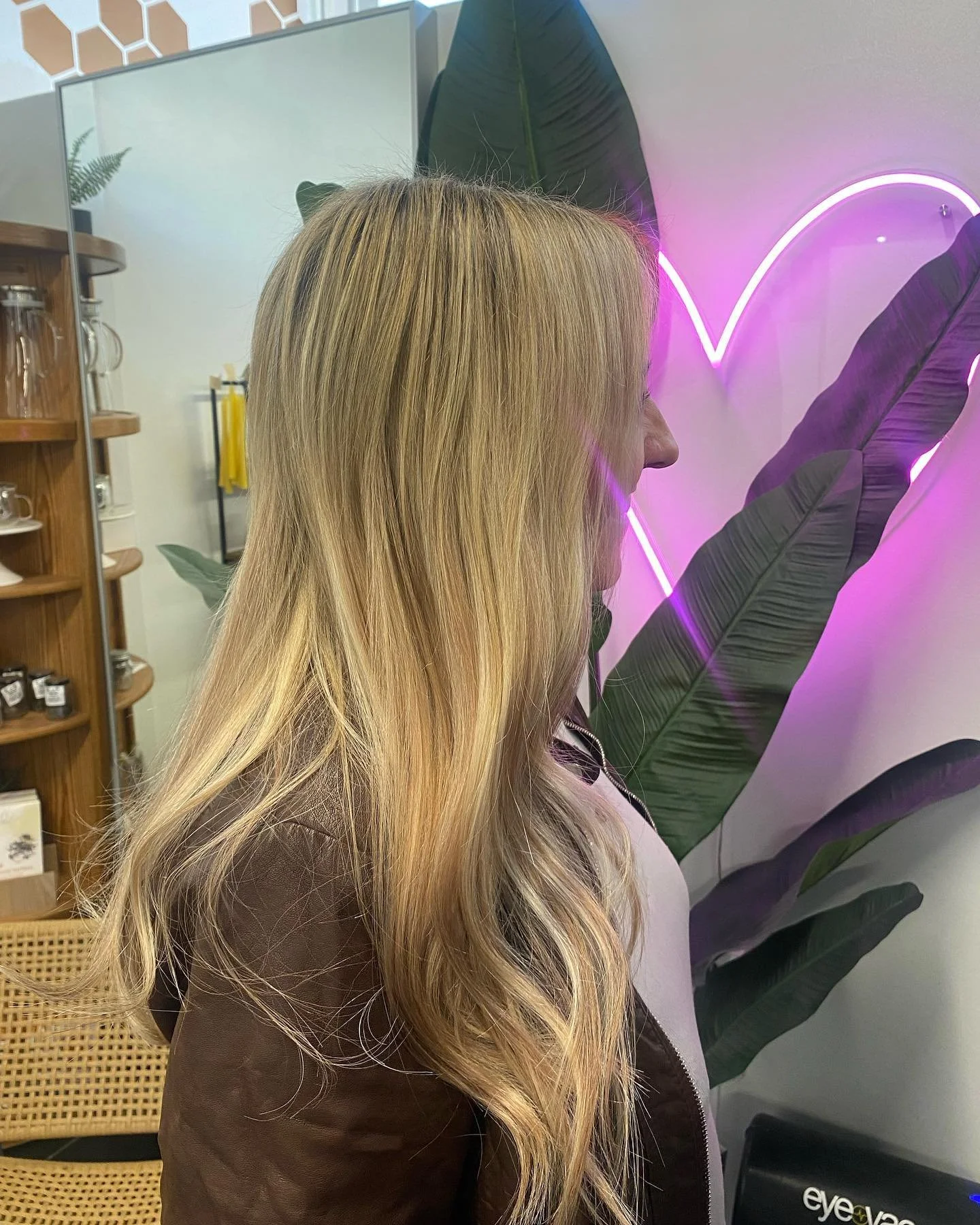 Before and after for a hair extension.
#finehairsolutions #fingerlakeshairstylist @i_love_honeycomb
