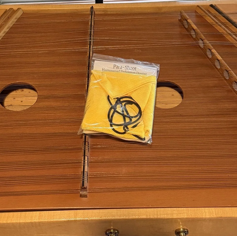 Large Para-Shoot Hammered Dulcimer Duster