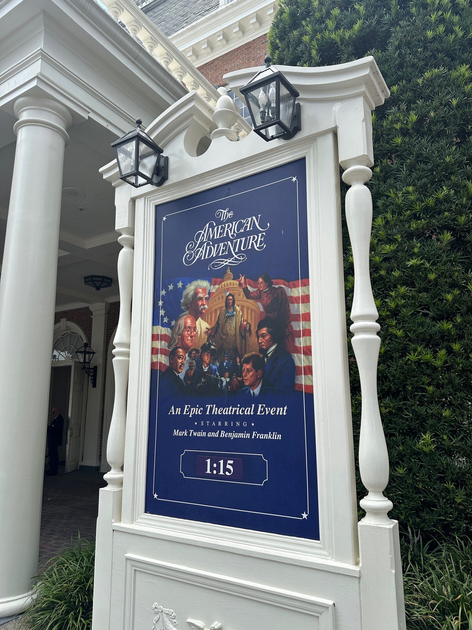 🤔✨Hesitant to pull your kids out of school to visit Walt Disney World during an off season? There are lots of ways to make your Disney vacation educational! 🎓🏰 Here&rsquo;s just a few:

🌎 World Showcase: Cast Members are cultural representatives 
