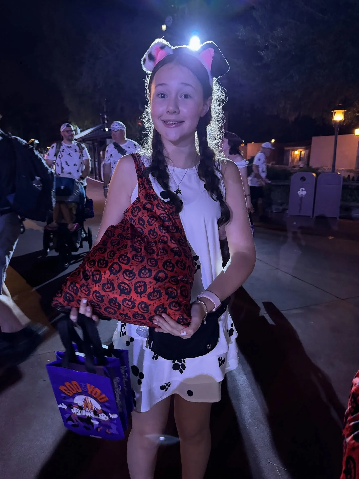 Rain? ✔️
Cool temps? ✔️
Rides down and shows canceled? ✔️
Lost my voice? ✔️
Collected 18 pounds of candy at Mickey&rsquo;s Not-So-Scary Halloween Party? ✔️🍬

Even with a few hiccups, the magic was undeniable! That&rsquo;s the beauty of Disney &mdash