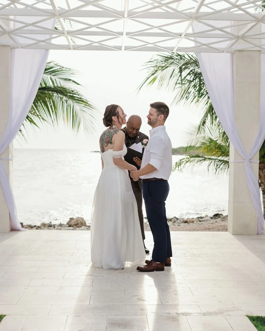 Imagine saying &ldquo;I do&rdquo; with the ocean as your backdrop. 🌊 💍

A destination wedding at Sandals Royal Cura&ccedil;ao brings you the intimate, romantic experience you&rsquo;ve always dreamed of for your special day.

Let&rsquo;s start plann