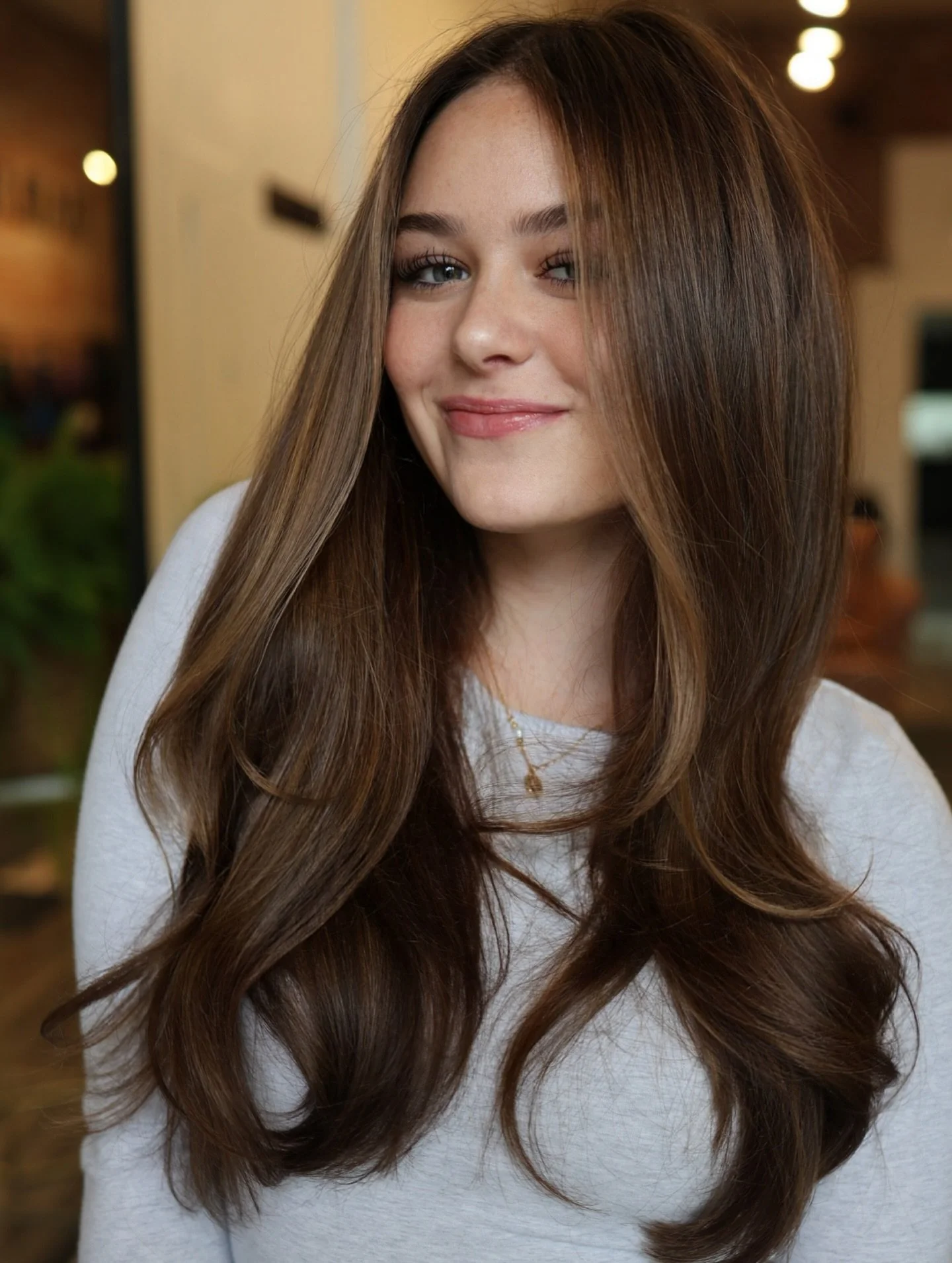 ✨ Enchanting your natural&hellip; but elevated.
This sparkly brunette is all about leaning into what you already have and adding just enough dimension to make it feel soft, rich, and undeniably you.

A little gloss&hellip; a little smudge&hellip; and