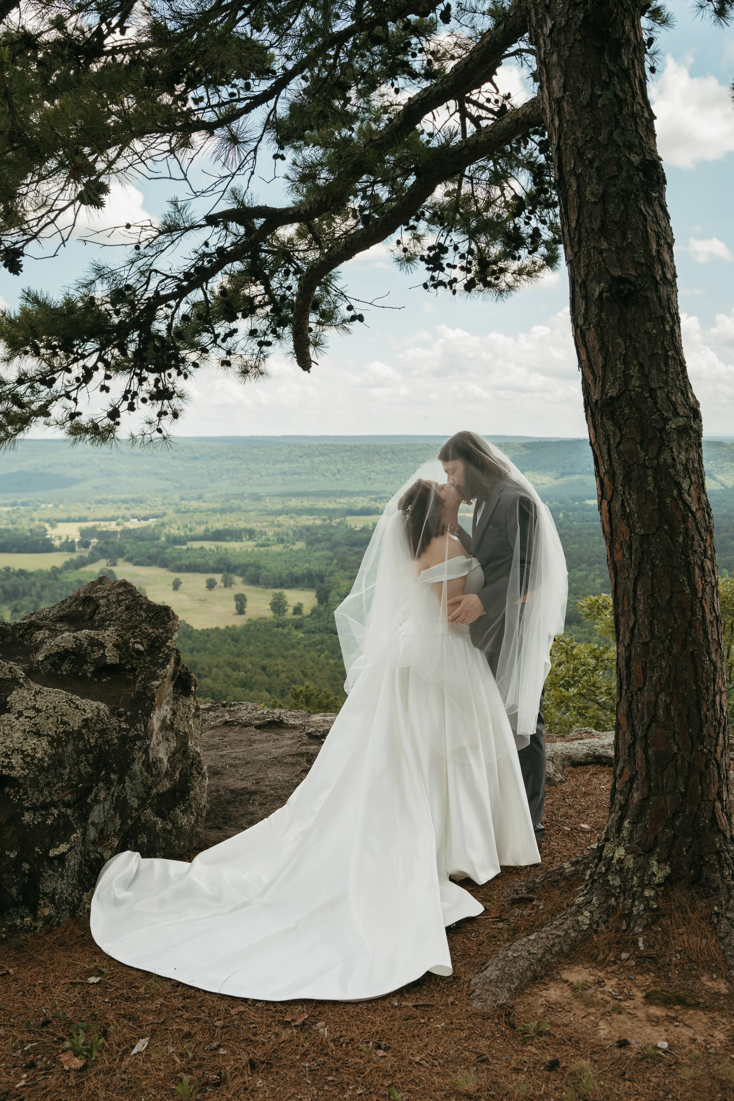 Micro Wedding in Petit Jean State Park
