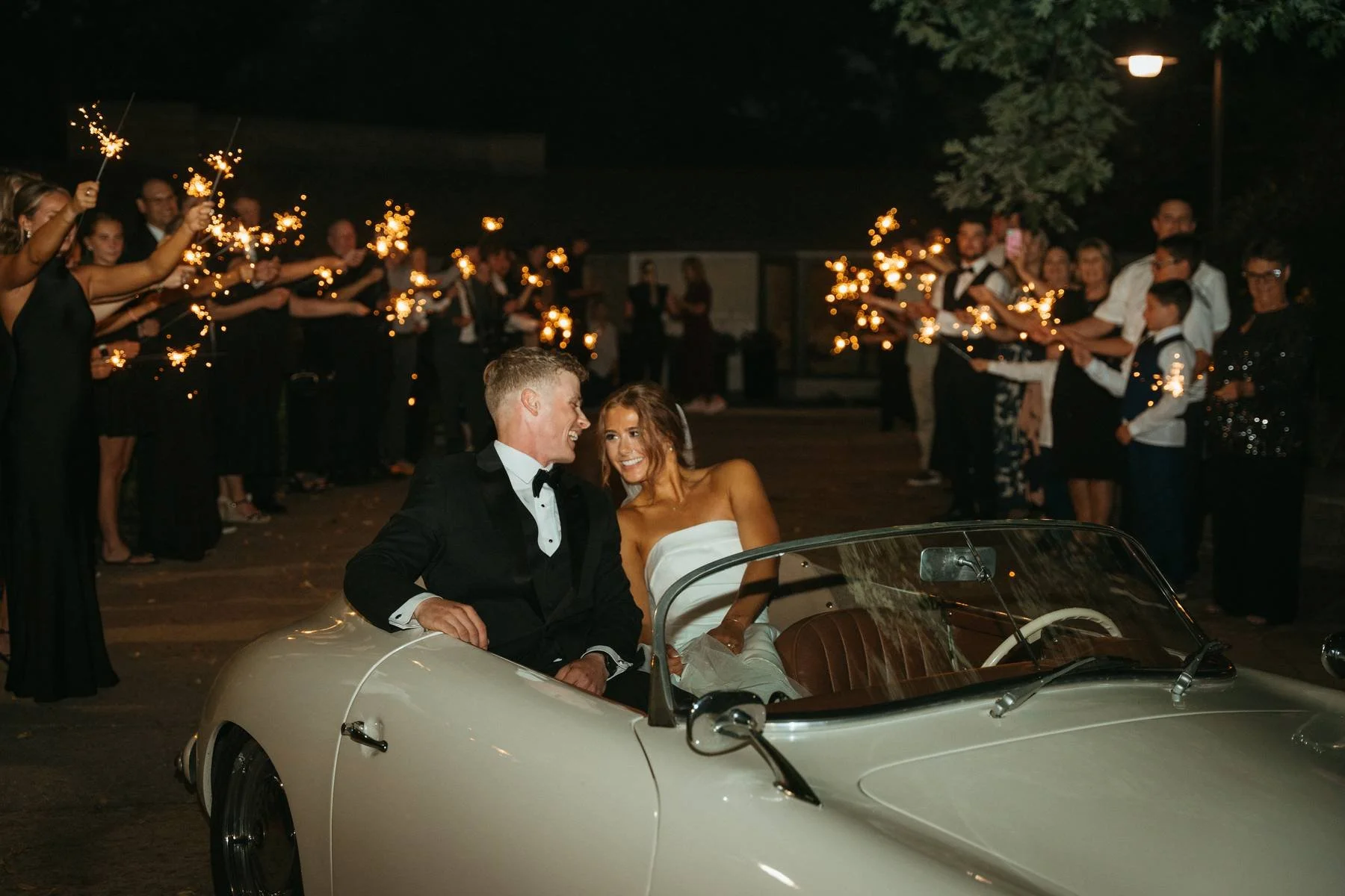 Modern, luxury wedding in Bentonville, Arkansas