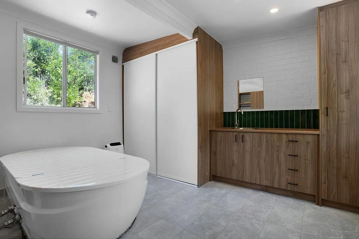 Floatation tank session - 45 mins