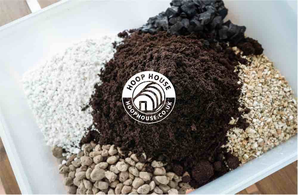 What is the Difference Between Perlite and Vermiculite?