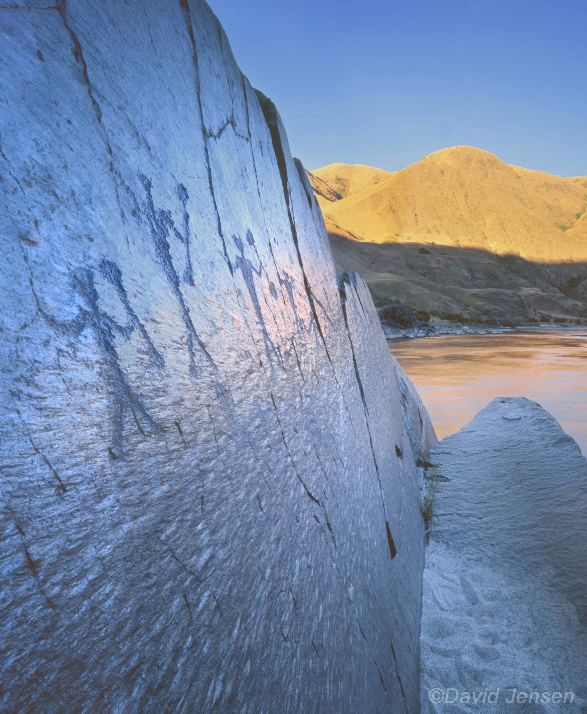 DB239  Petroglyphs along Snake River below Hells Canyon