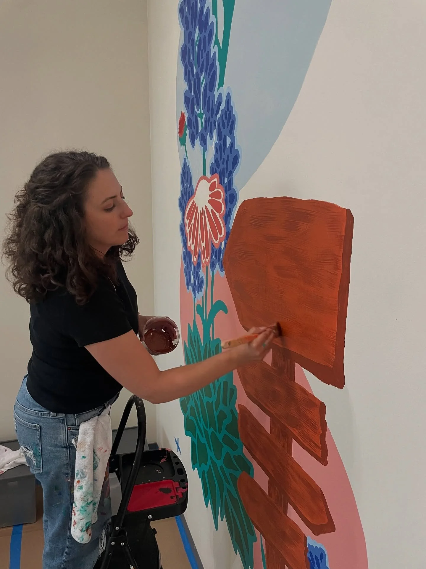 Reflecting back on all the best parts of painting this mural for @bagelbearaustin. 🤩 Have a commercial space that needs a pop of color?? Send me a DM or visit my website to learn more. 🎨✨

1) In the creative zone
2) &ldquo;Before&rdquo;
3) Love som