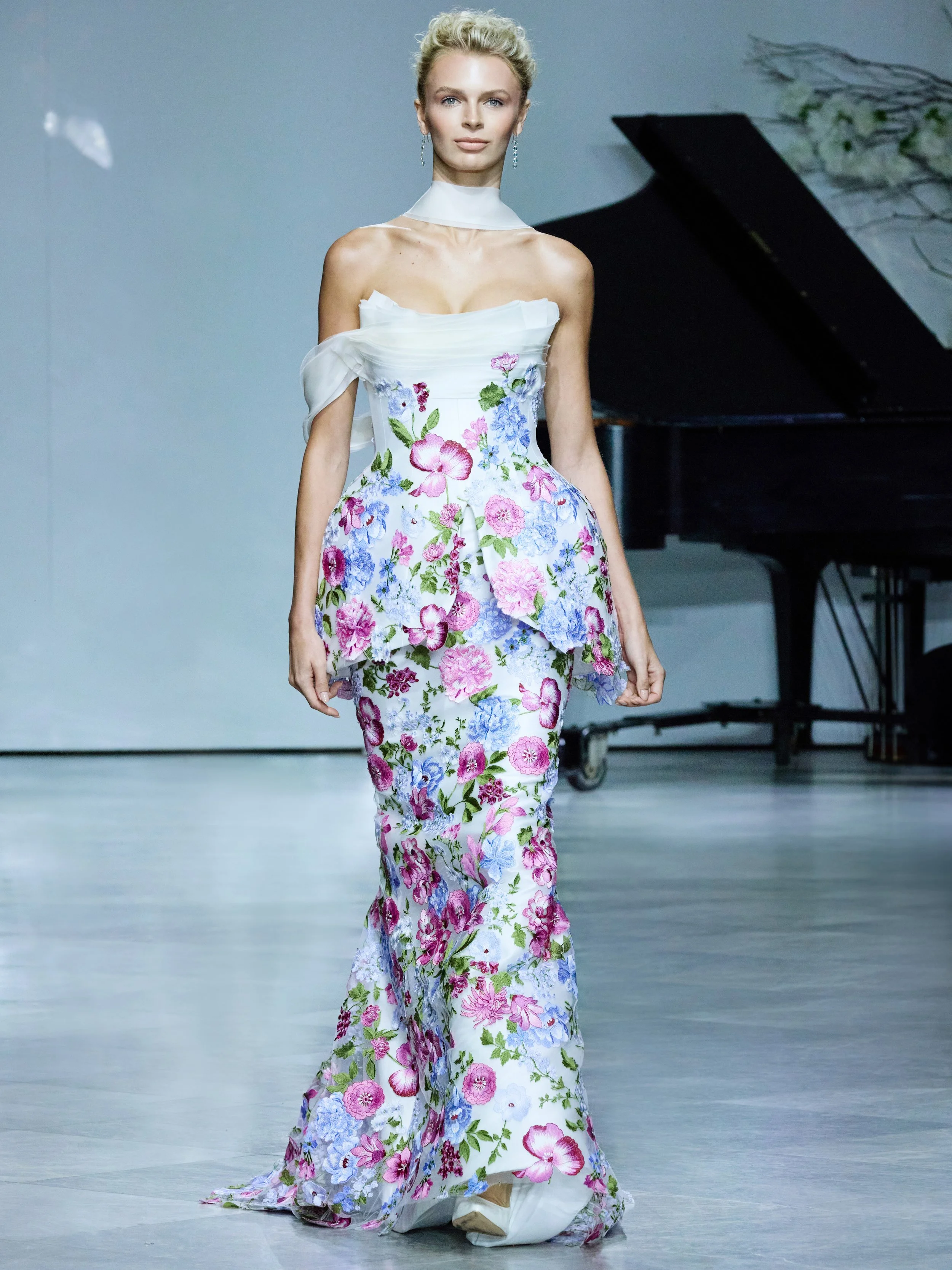 NARDOS RUNWAY IMAGES 6b small.jpg