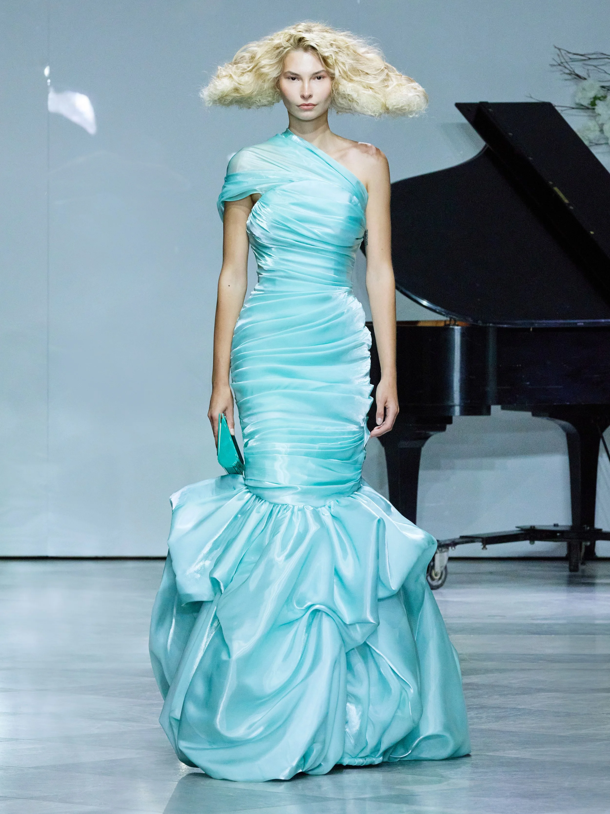 NARDOS RUNWAY IMAGES 9b small.jpg