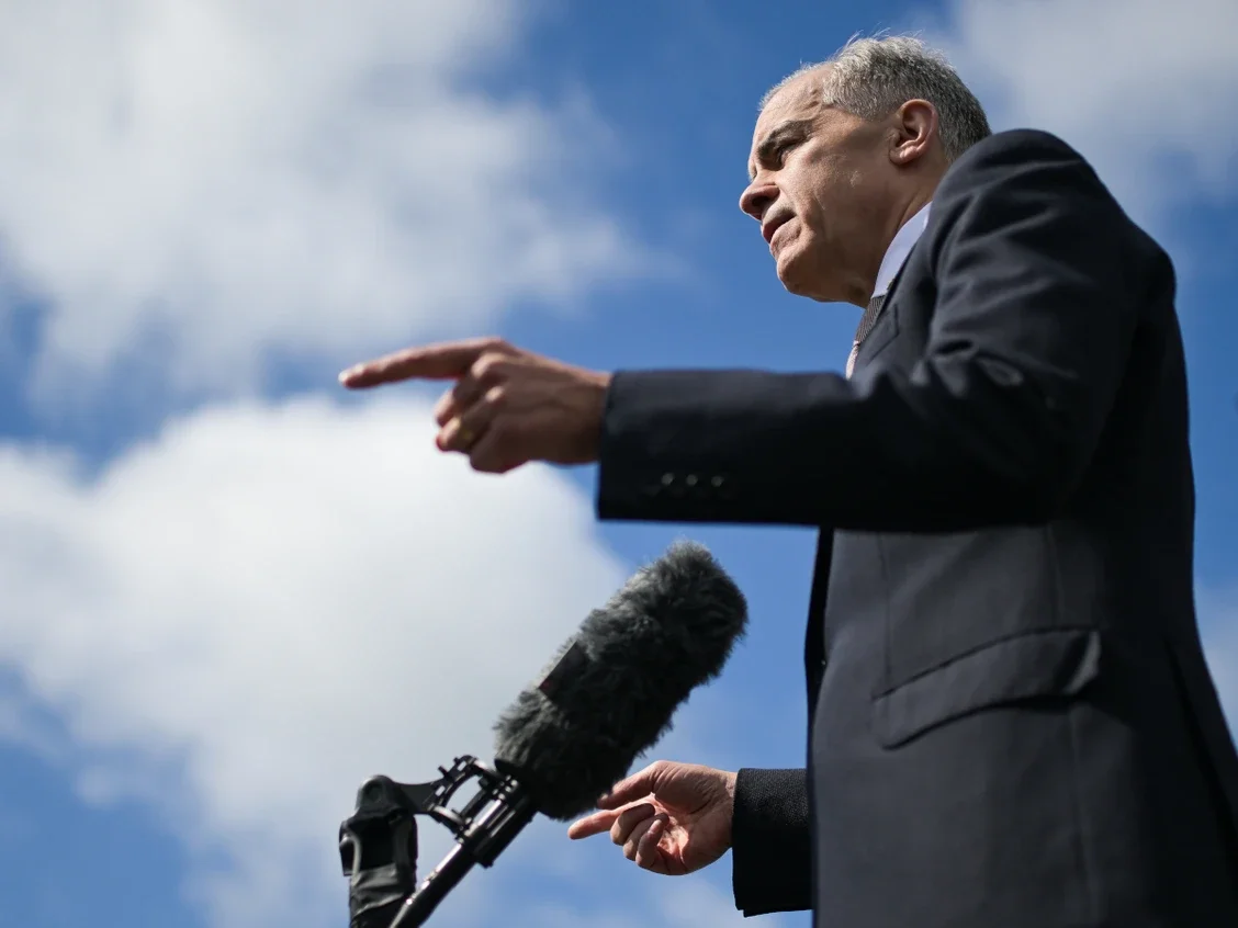 Carney needs to stay out of the separatism debate