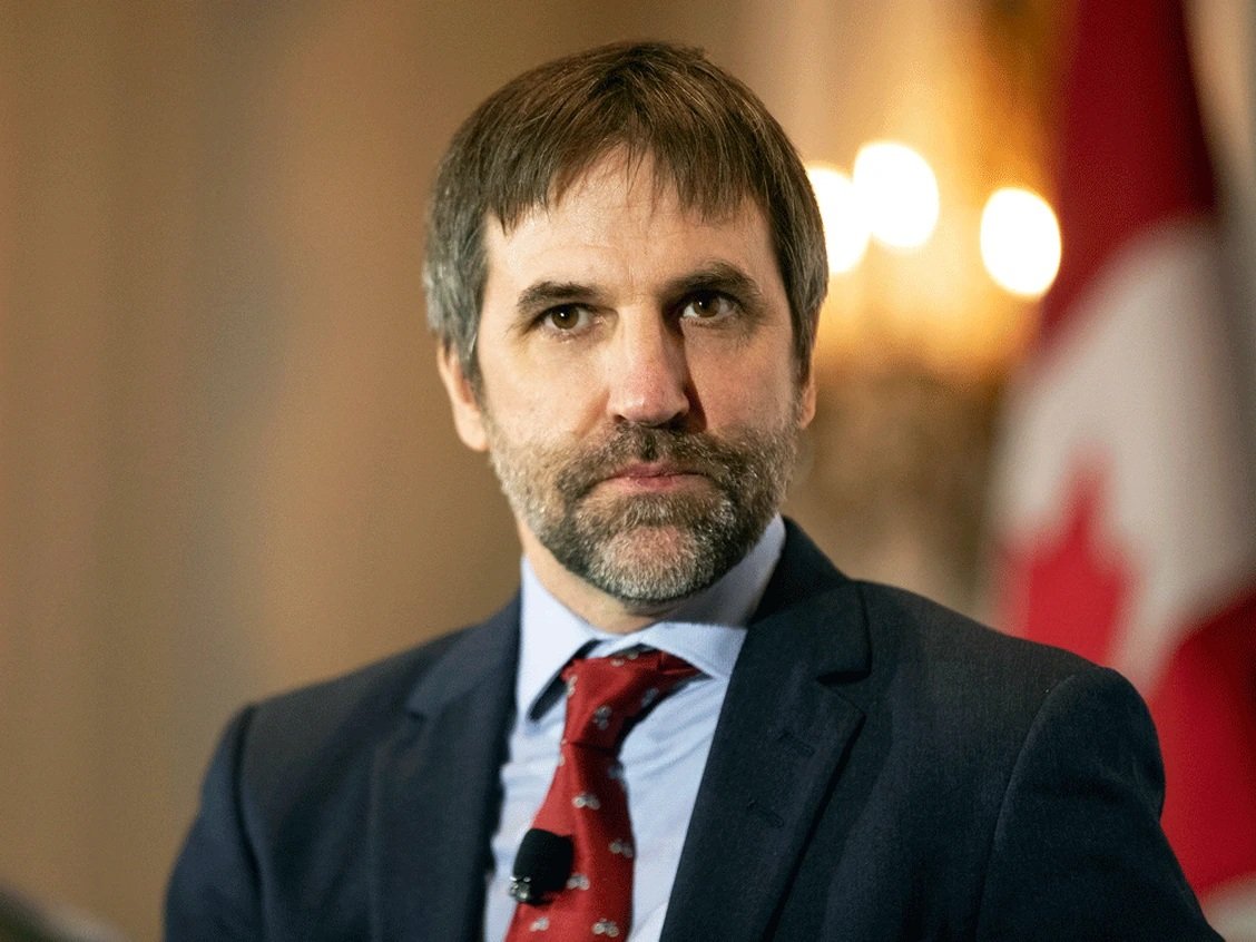 Steven Guilbeault n'a aucun plan pour ceux et celles qui seront laissés pour compte par «l'innovation» verte