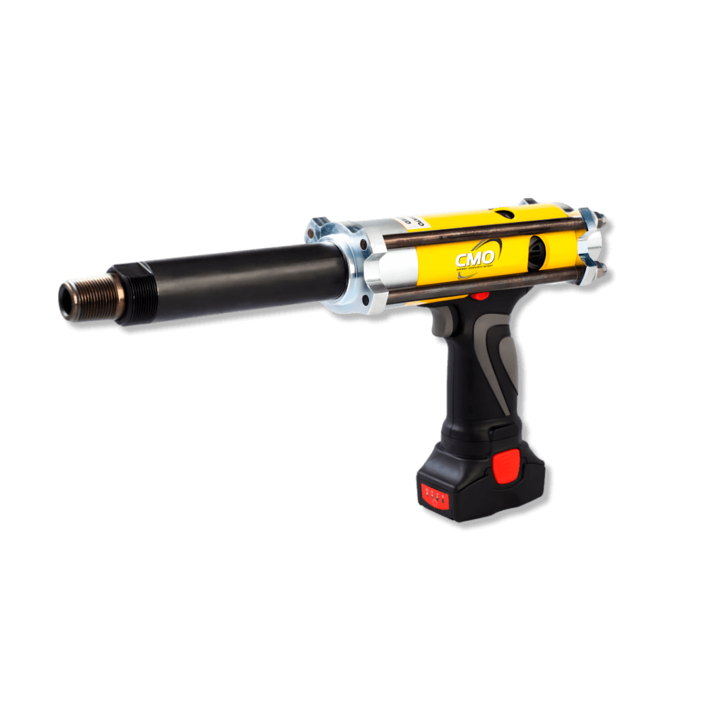 ECTRO POWER battery-operated pulling and pushing system for collision repair, compact 5-ton portable solution for tight workshop spaces