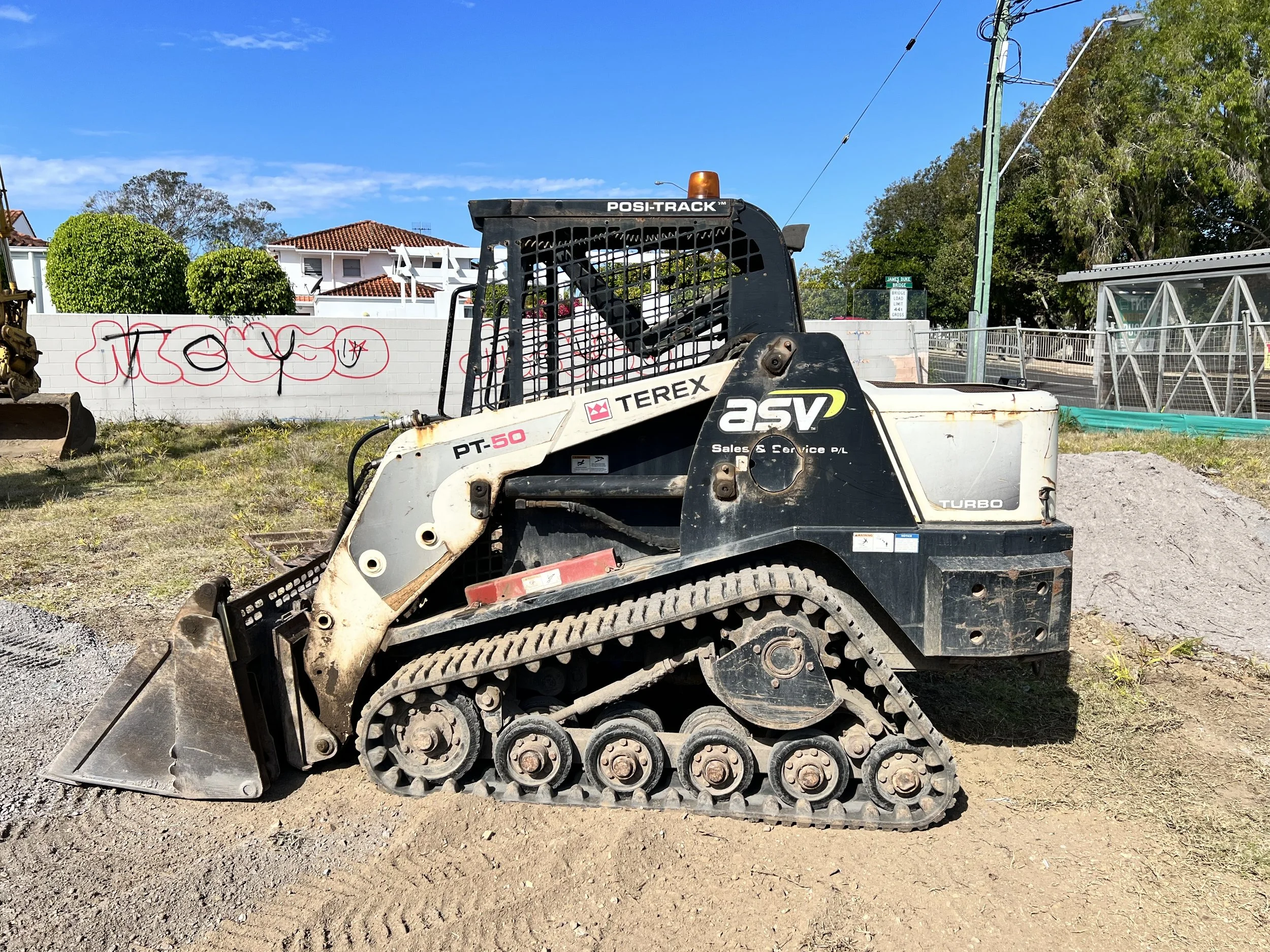 Small skid steer.jpg