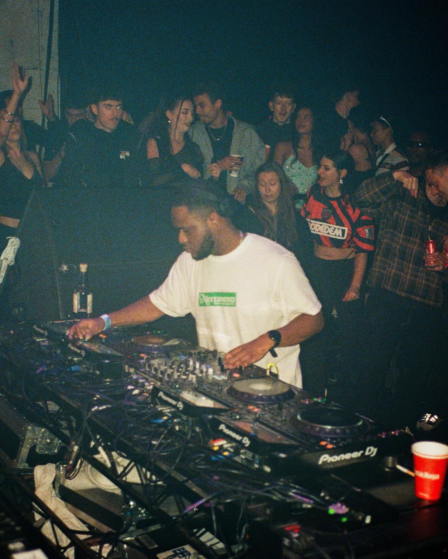 I took a tourbus with the gang to Manchester for @whp_mcr this year and it was worth it 😤recon ima start doing more vlogs cah why not. 

Shot &amp; Edited by @kaiepi &amp; @finnjames.online