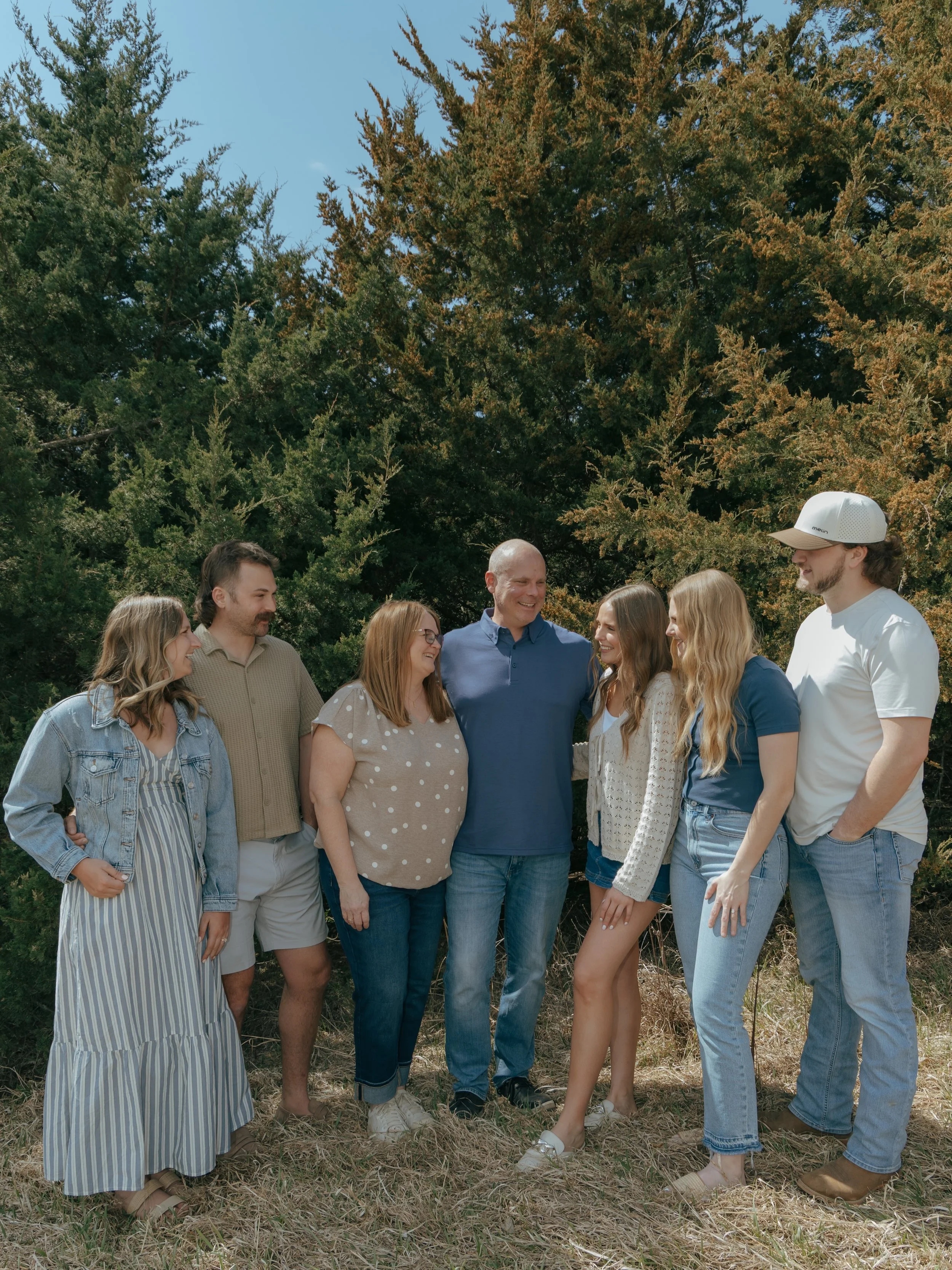 Family fun with the Yardleys 💫

#omahafamilyphotographer #nebraskafamilyphotographer #midwestfamilyphotographer #coloradofamilyphotographer #chicagofamilyphotographer
