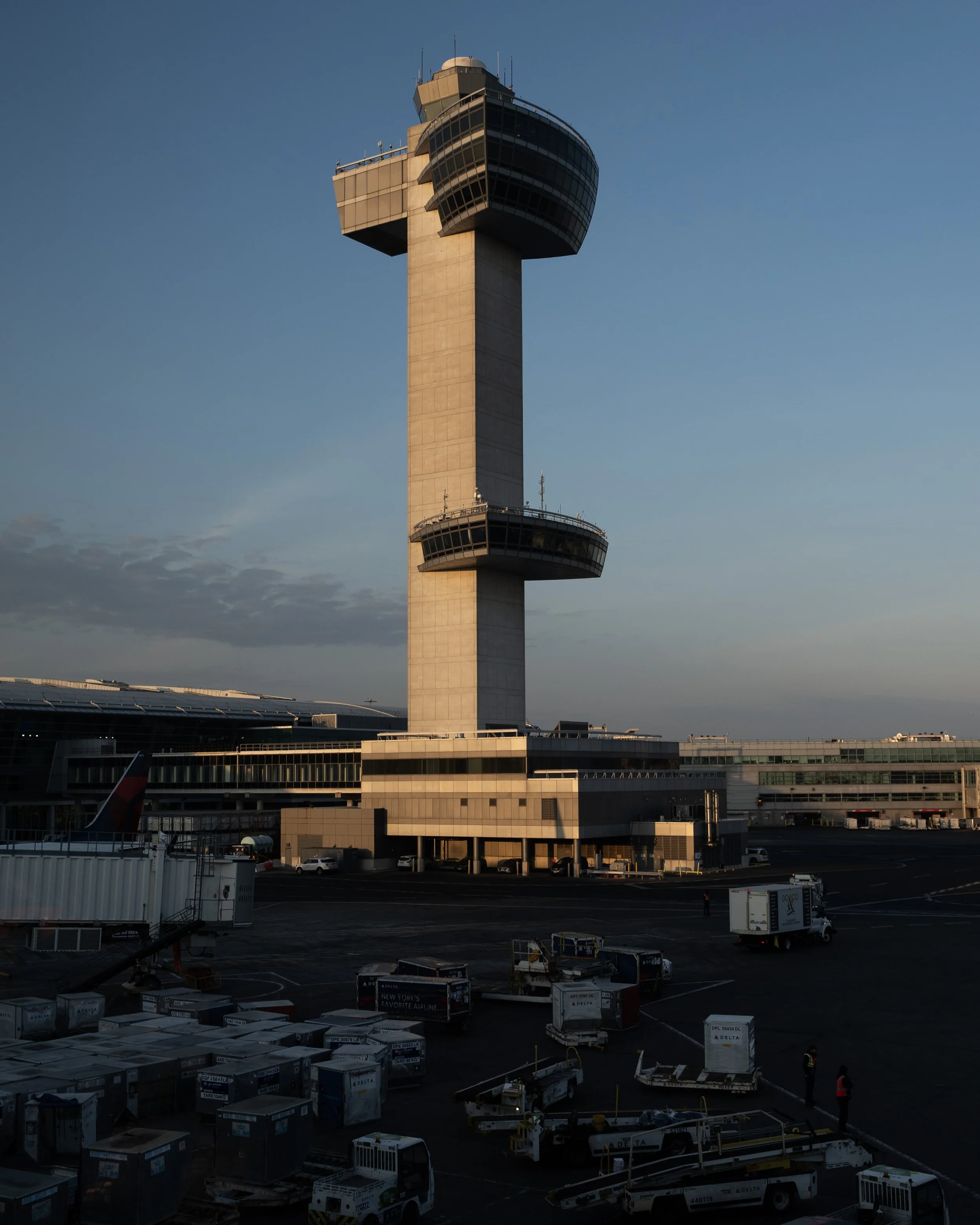 62° NE
40°38'27" N 73°46'57" W

40ft

JFK Terminal 4, Level 3
Queens, NY 11430
United States