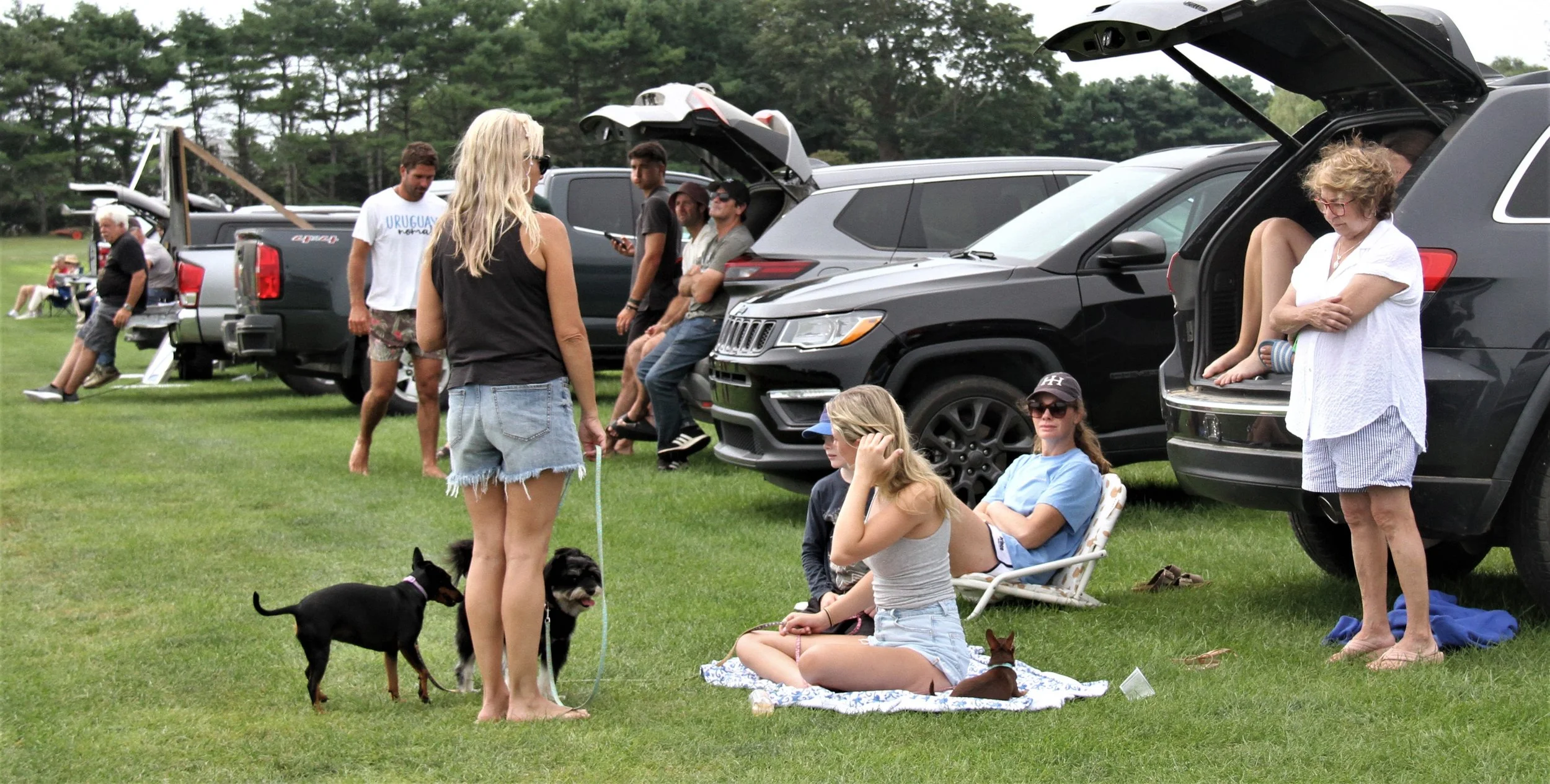 2023_Lifestyle_Bientina_Senvest_guests tailgaiting_IMG_9062.jpeg