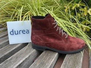 Durea week
-Wijdte maten G, H, K, M
-Geschikt voor losse inleg zolen
-Veterschoenen, Boots, laarsjes
-Grote dealer Durea
-Ons advies: pas, ervaar en test schoenen om lekker te kunnen lopen. 
"Lekker lopen begint bij Nobach"