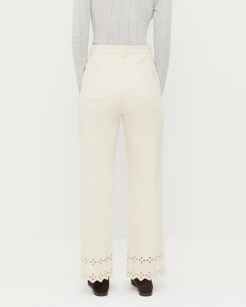 DEMI-EMD-NATRL_098.webp