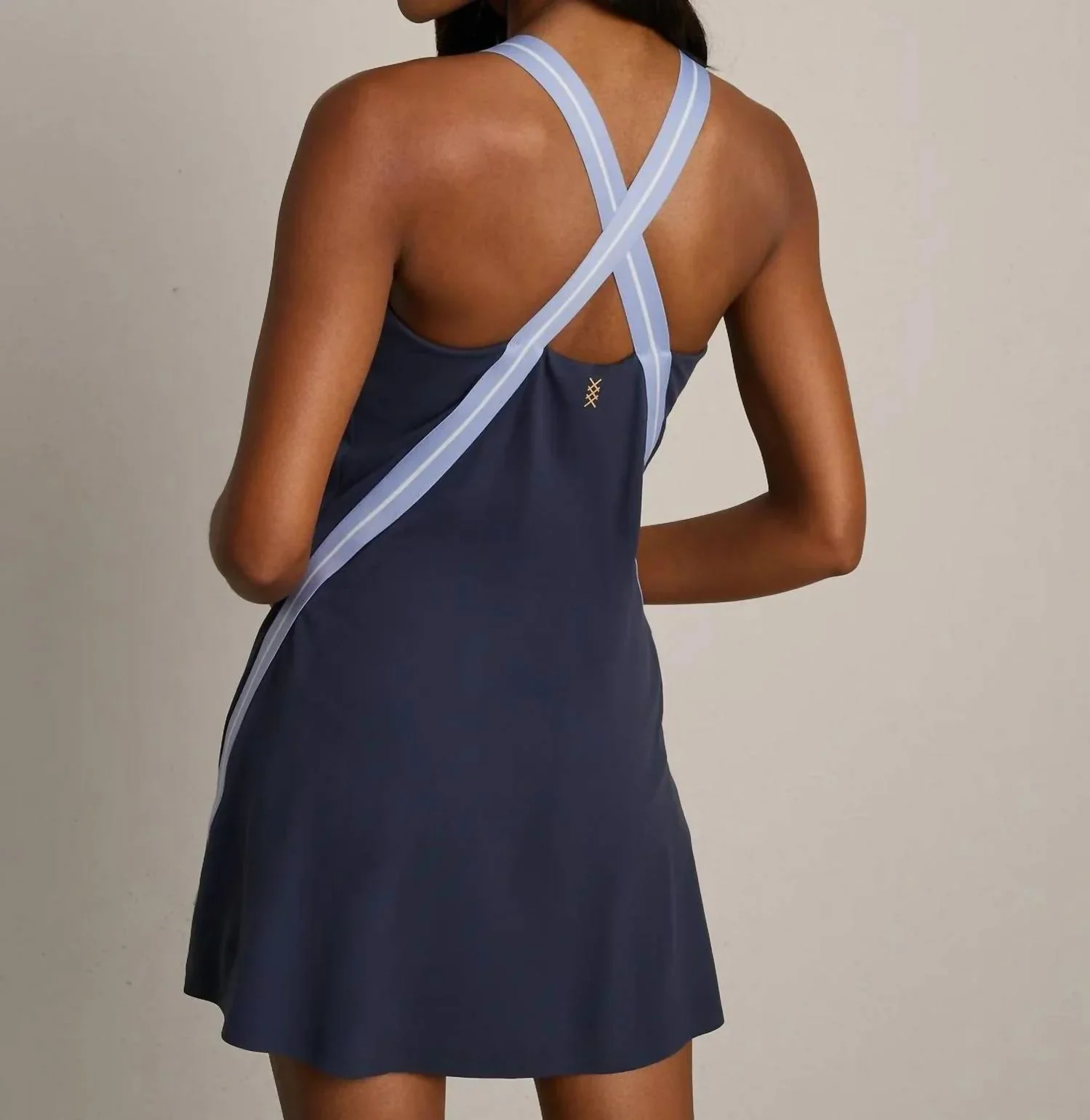 a1095a6f-d774-4022-9286-76f65cd3e616-upscale_15k-1500x1500-70.webp