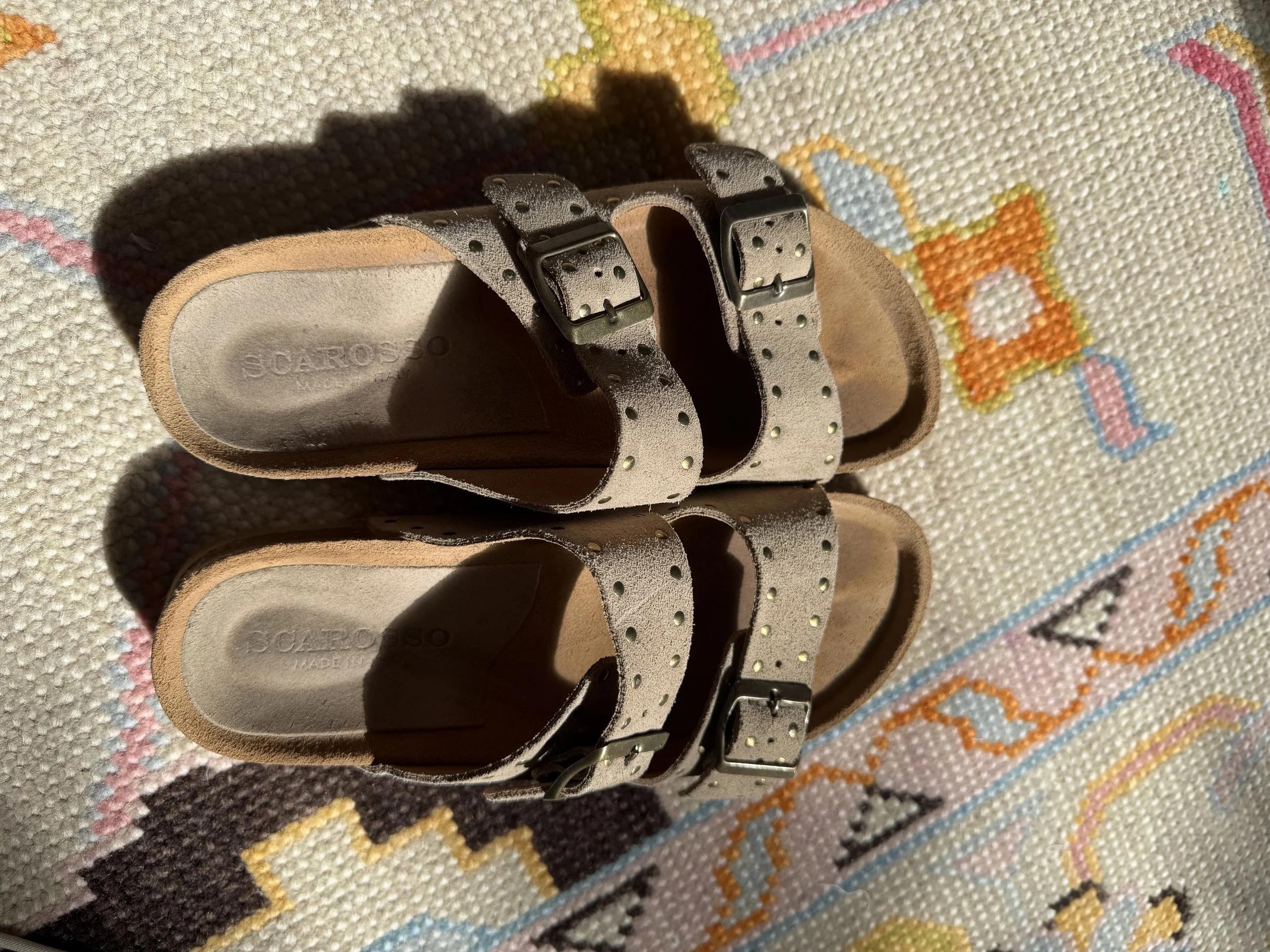 Scarosso sandals