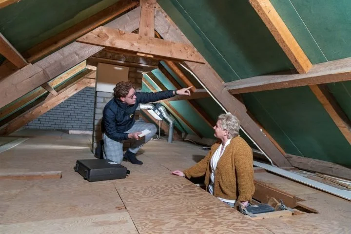 Vochtige kelder? Droog en fris in 3 dagen – zo pakken wij dat aan