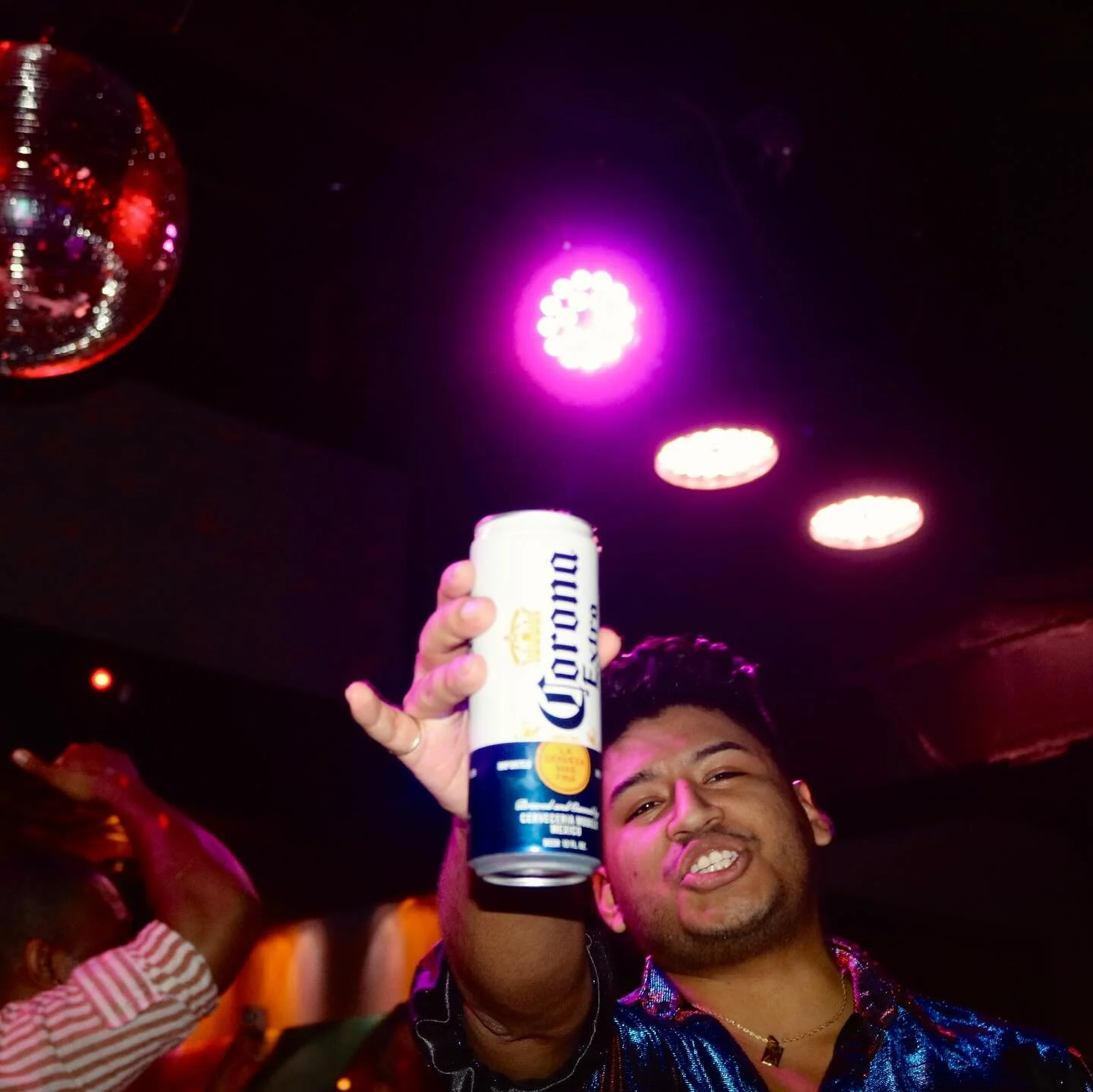 Everybody say cheers! It&rsquo;s finally friday, and that means tonight&rsquo;s the big night 💃🪩🕺 Join us TONIGHT for Fiesta Arco&iacute;ris at @theclubcarbaltimore. Featuring tunes from @dj_shyboi and performances by Daneska Sanchez Paz we&rsquo;