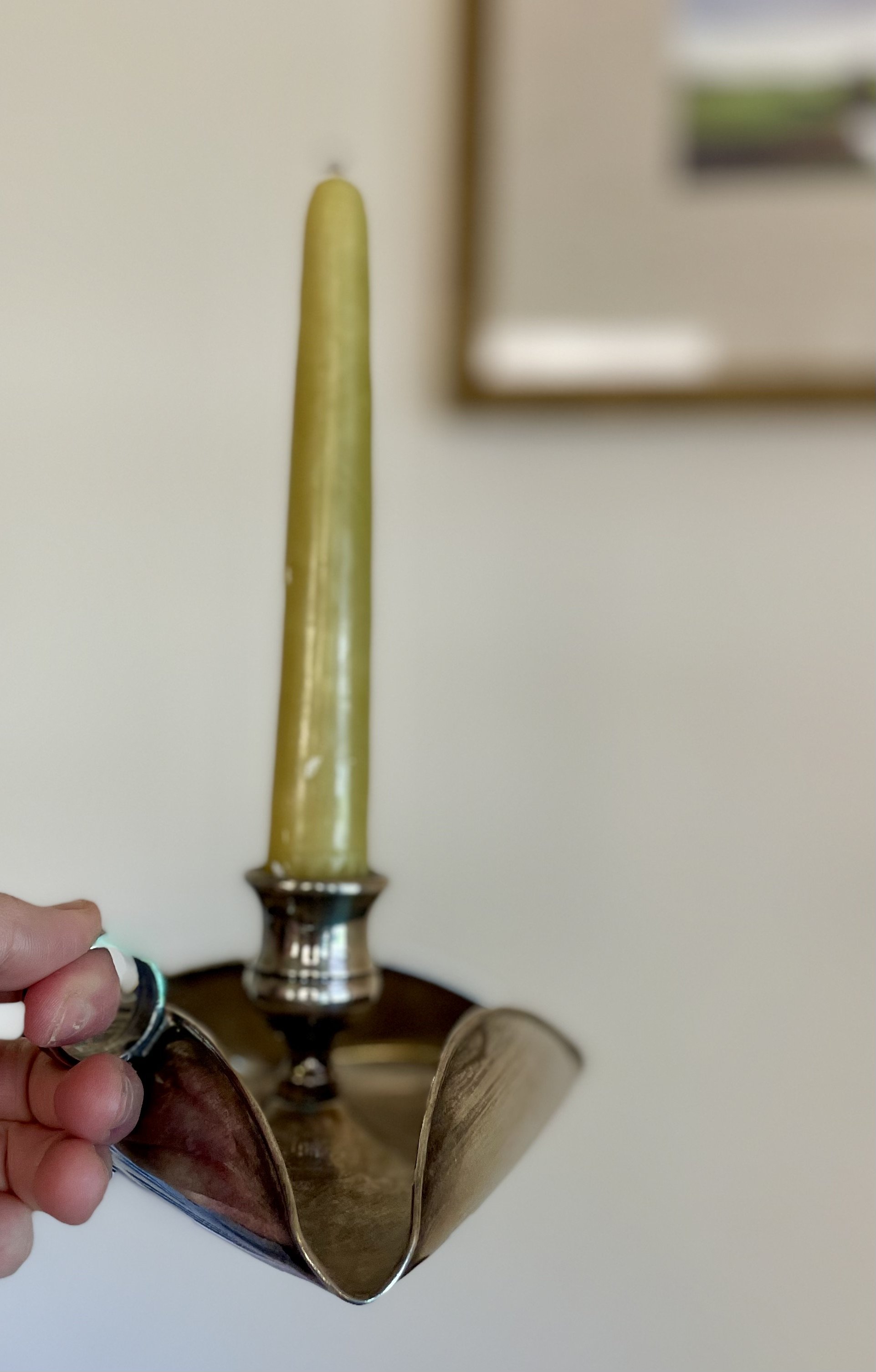 Silver Finger Loop Candlestick
