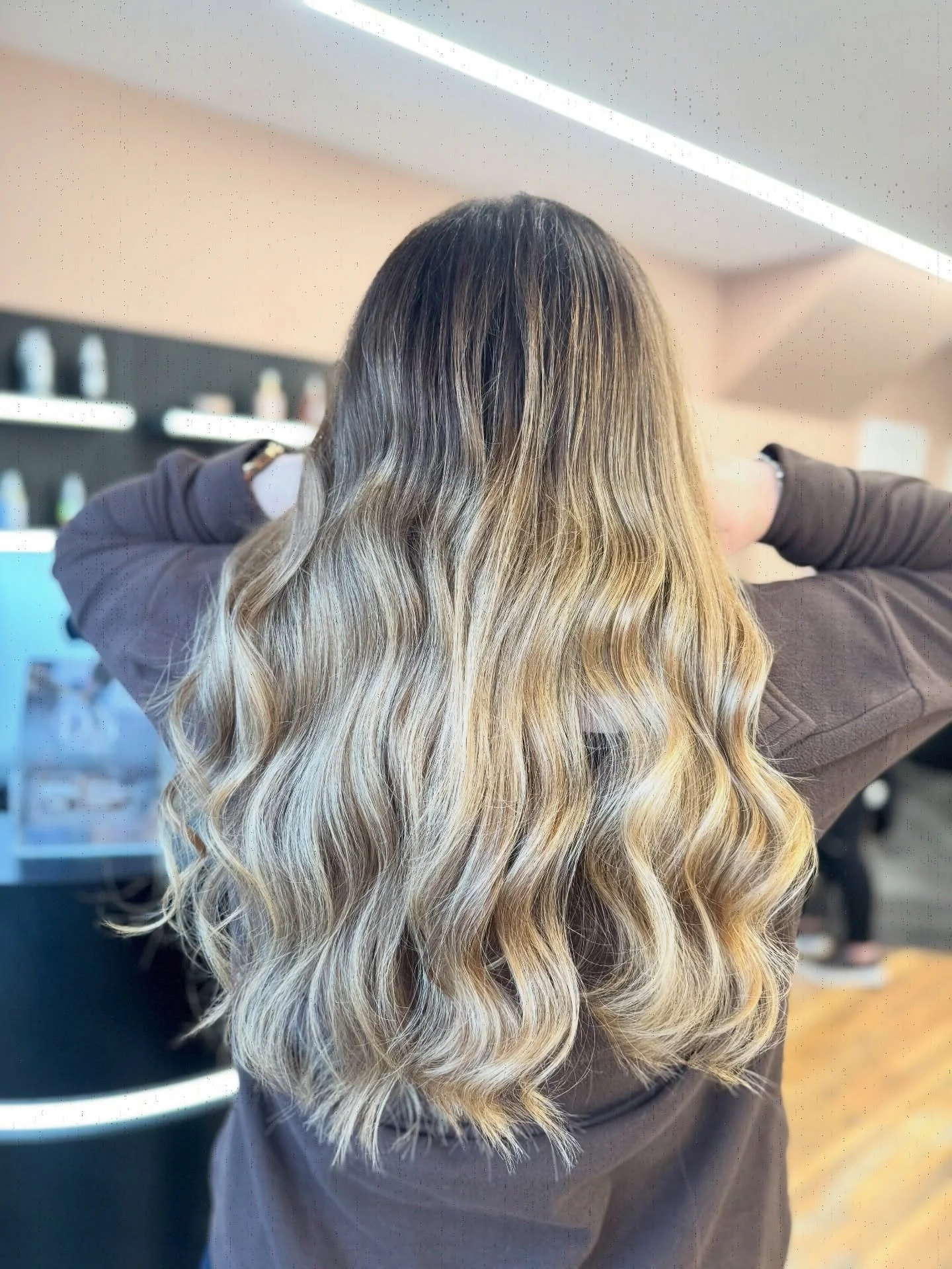 balayage touch up🤎🥥🐻
coloured and styled by our senior stylist shannen!🩷
book in now 01689898909
#balayage #roottouchup #shine #cut
