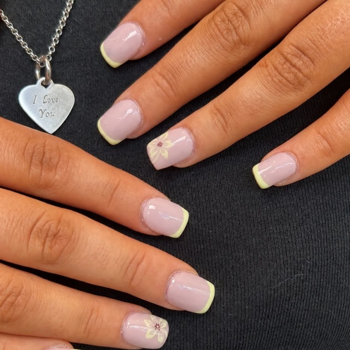 ✨ Soft girl era, but make it manicure✨

💛This gorgeous design was created by our Beautician Stef

Book Your Summer Nails In Today With Our 30% Discount 🌼

#summer #yellowfrenchtip #flowers #darcygracehairandbeauty #pettswood