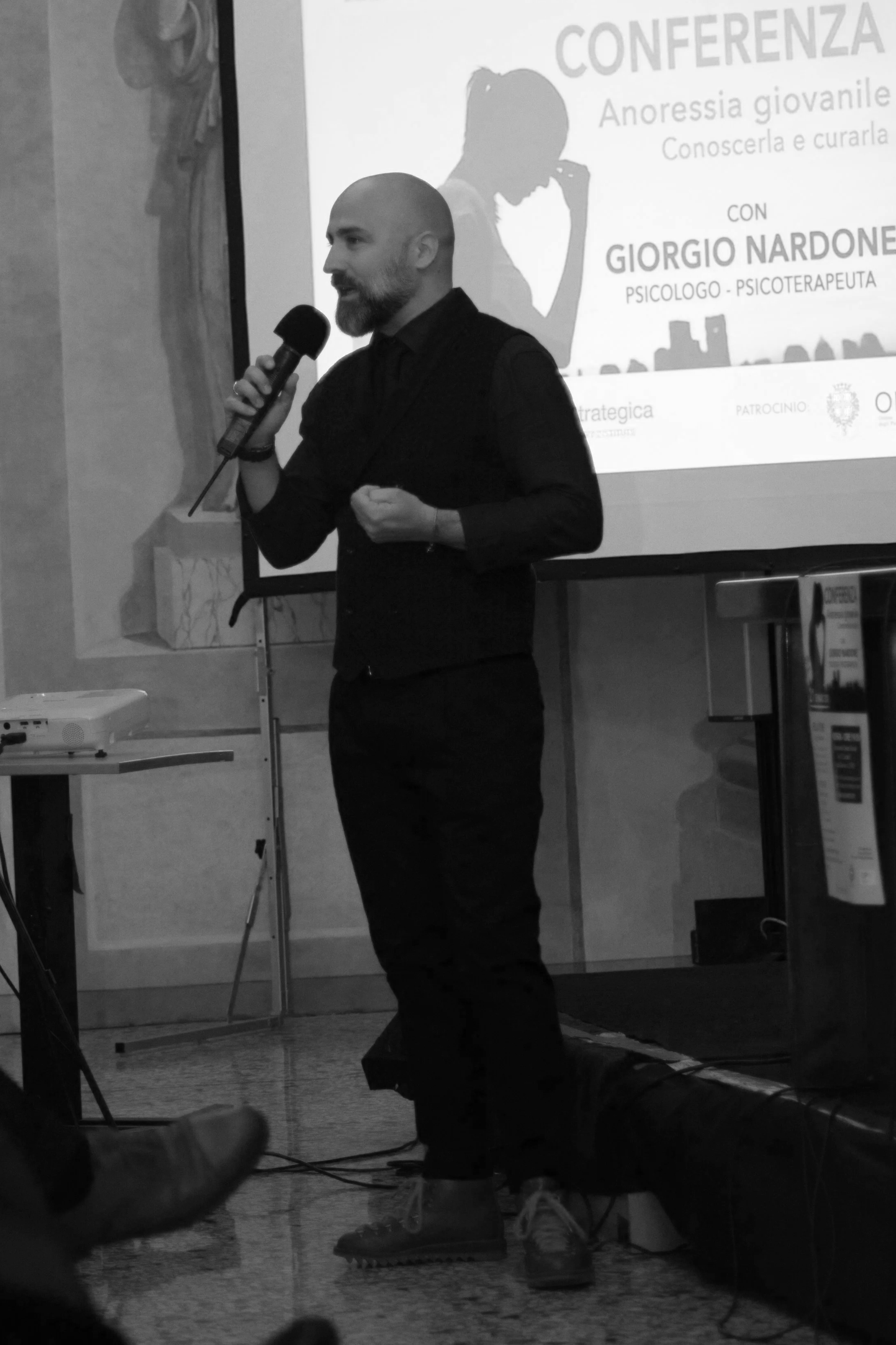 Il dr. Pagliai Marco alla Conferenza: ANORESSIA GIOVANILE Conoscerla e curarla (21 gennaio 2018, Vicenza)