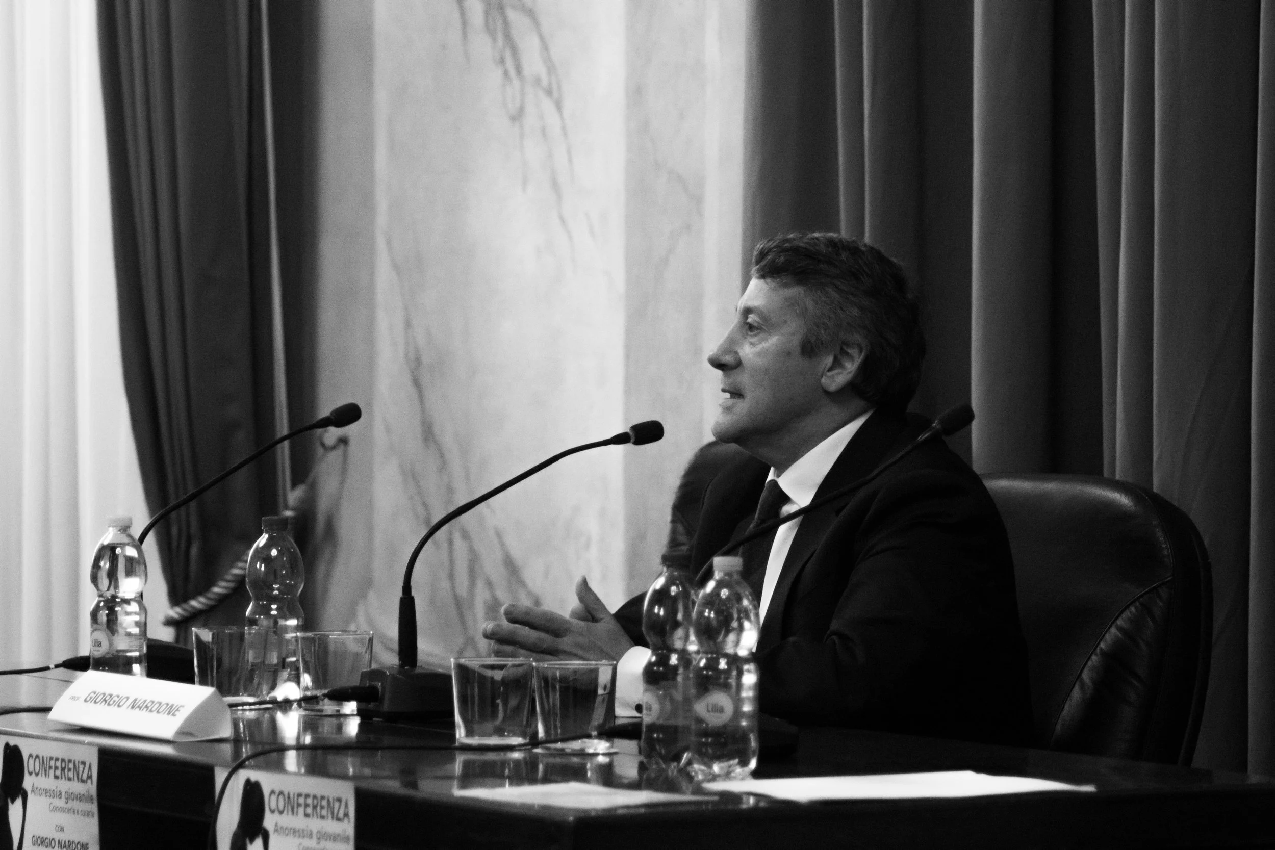 Il Prof. Giorgio Nardone alla Conferenza: ANORESSIA GIOVANILE Conoscerla e curarla (21 gennaio 2018, Vicenza)