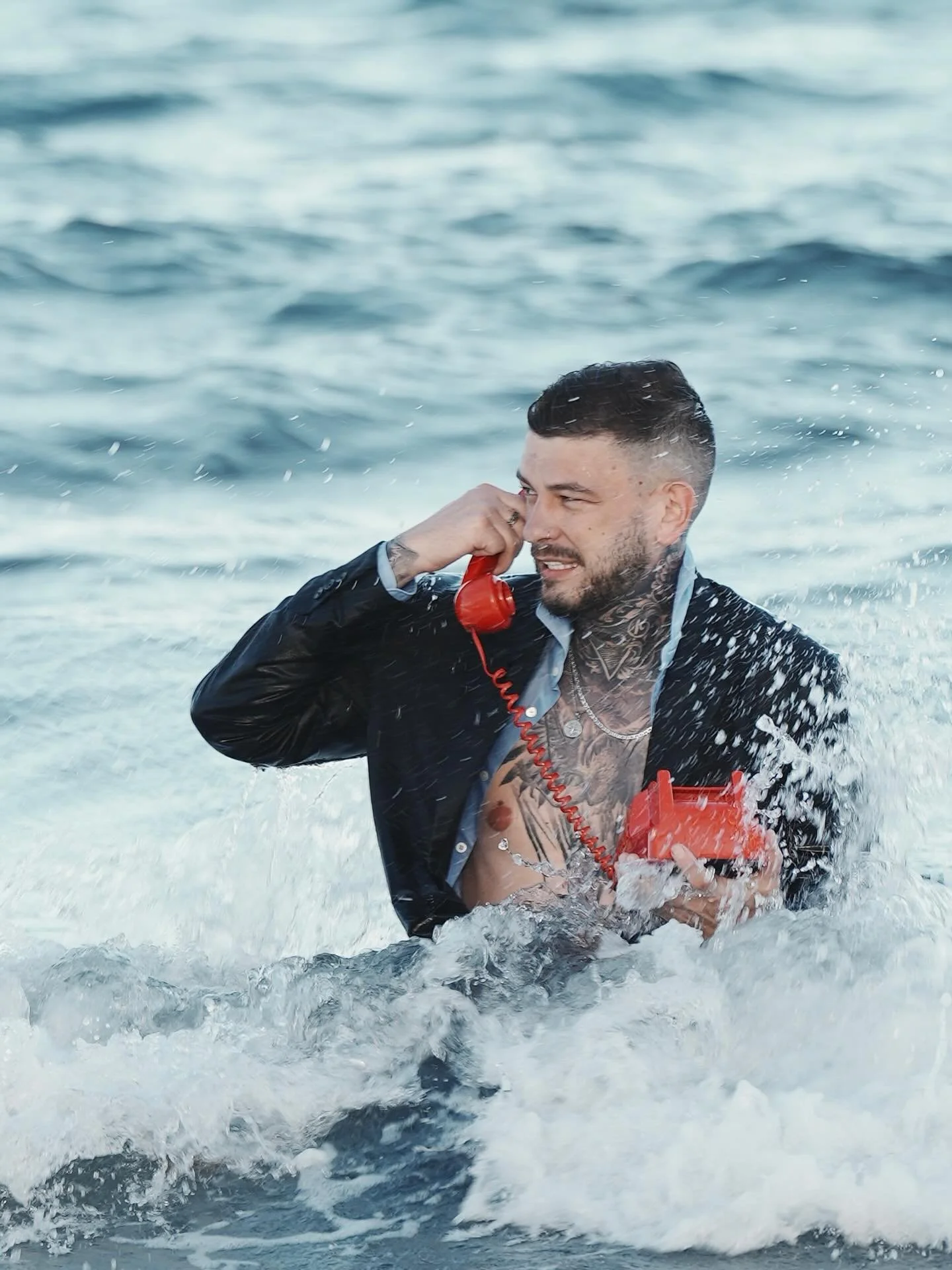 звонил узнать по поводу твоего букинга, чуть затопило слёзками🤷🏻&zwj;♂️

ph. @mailis.media