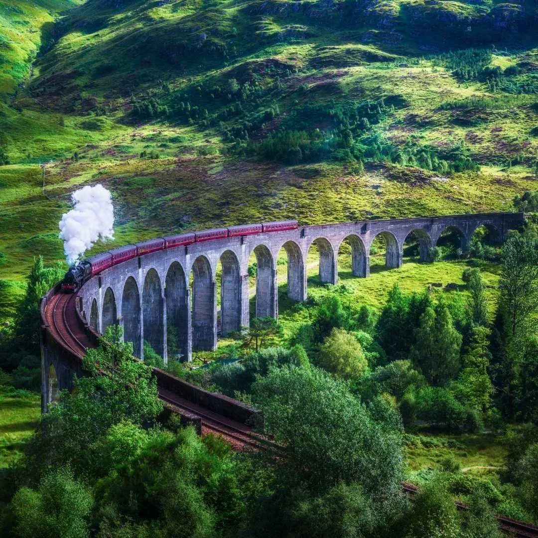 Hogwarts+Express+Train_+Harry+Potter+Train+in+Scotland+(3).jpg.webp