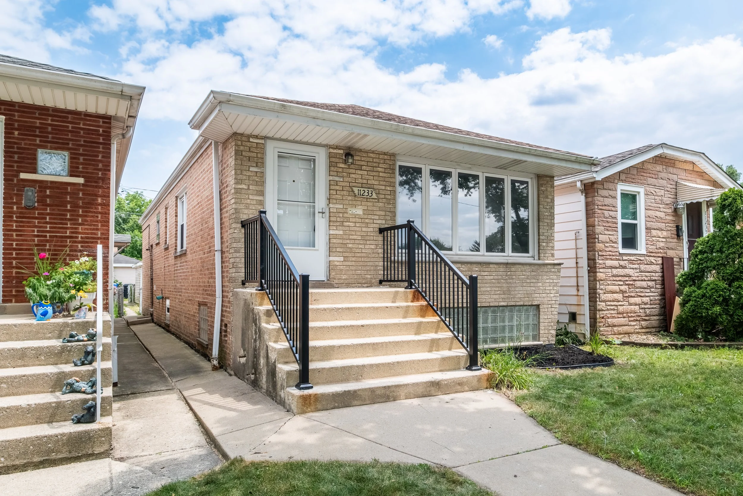 11233 S Whipple St, Chicago, IL 60655