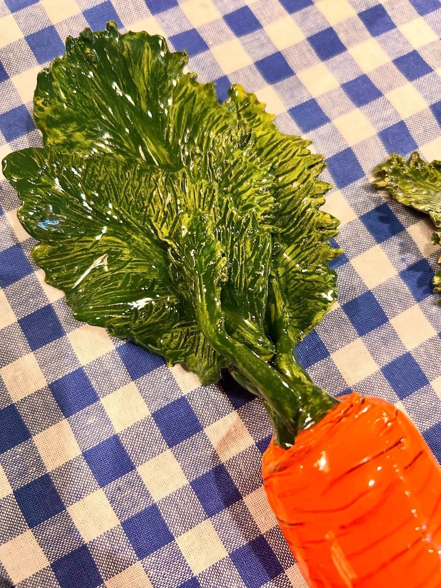 Immerfrisches Keramik Gem&uuml;se von @tibli.studio, Keramistin in Paris 20., gibt es bei @musetteshop !