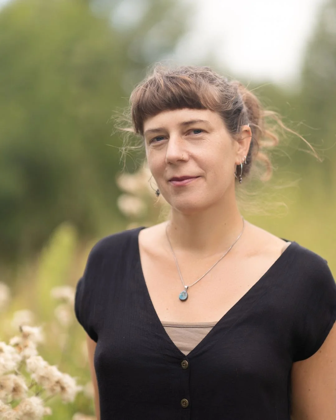 Wie hei&szlig;t DU? Unsere n&auml;chsten Nachbarn haben sechs Beine. Sie sind Insekten und h&ouml;chstwahrscheinlich kennen Sie deren Namen nicht. Es kann sogar passieren, dass selbst Insektenforscher*innen ihn nicht kennen, denn die Artenvielfalt be