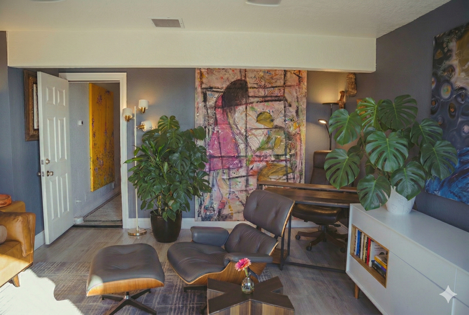 Regina Abayev’s therapy office in Hermosa Beach