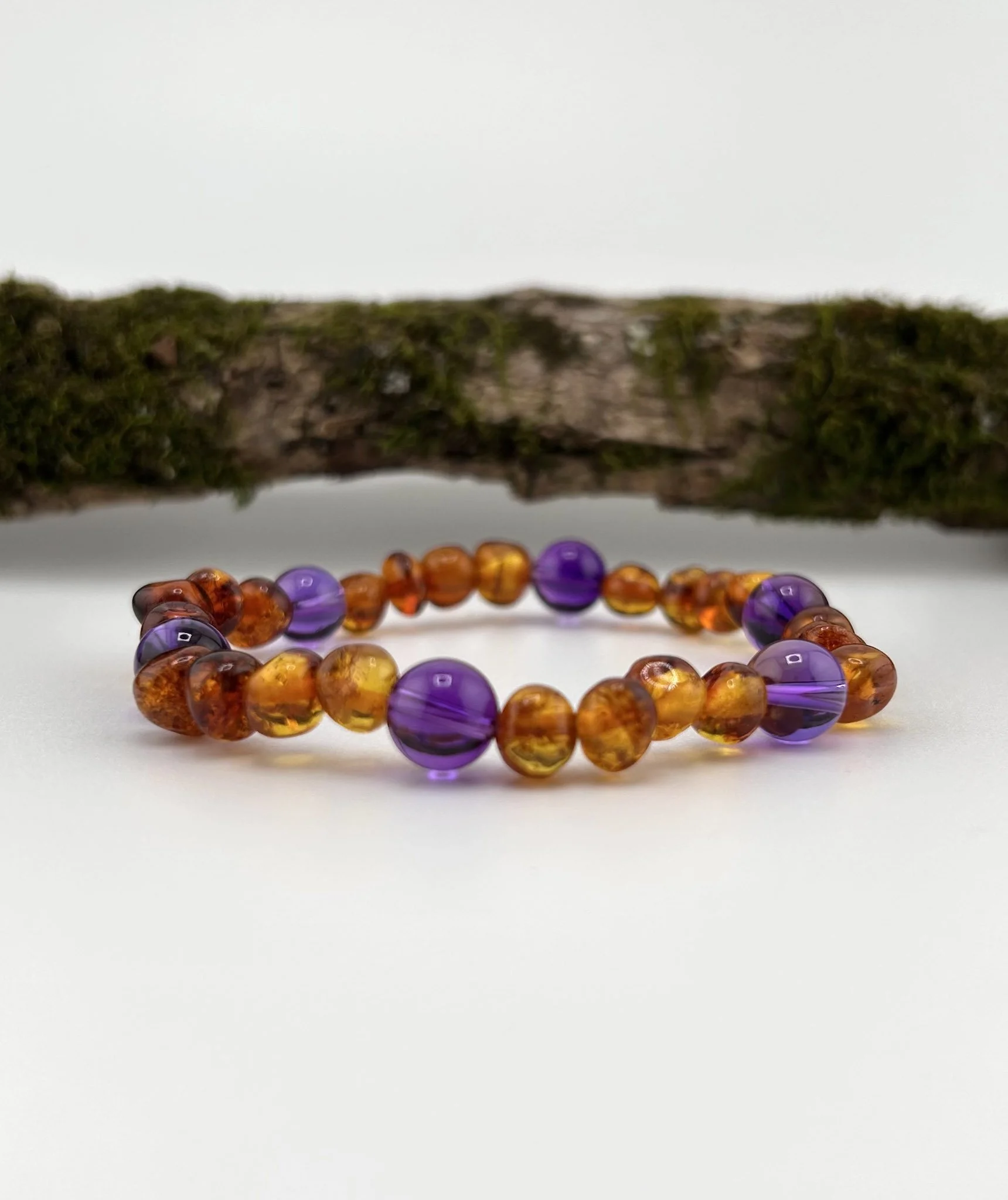 Baltic amber bracelet with gemstones