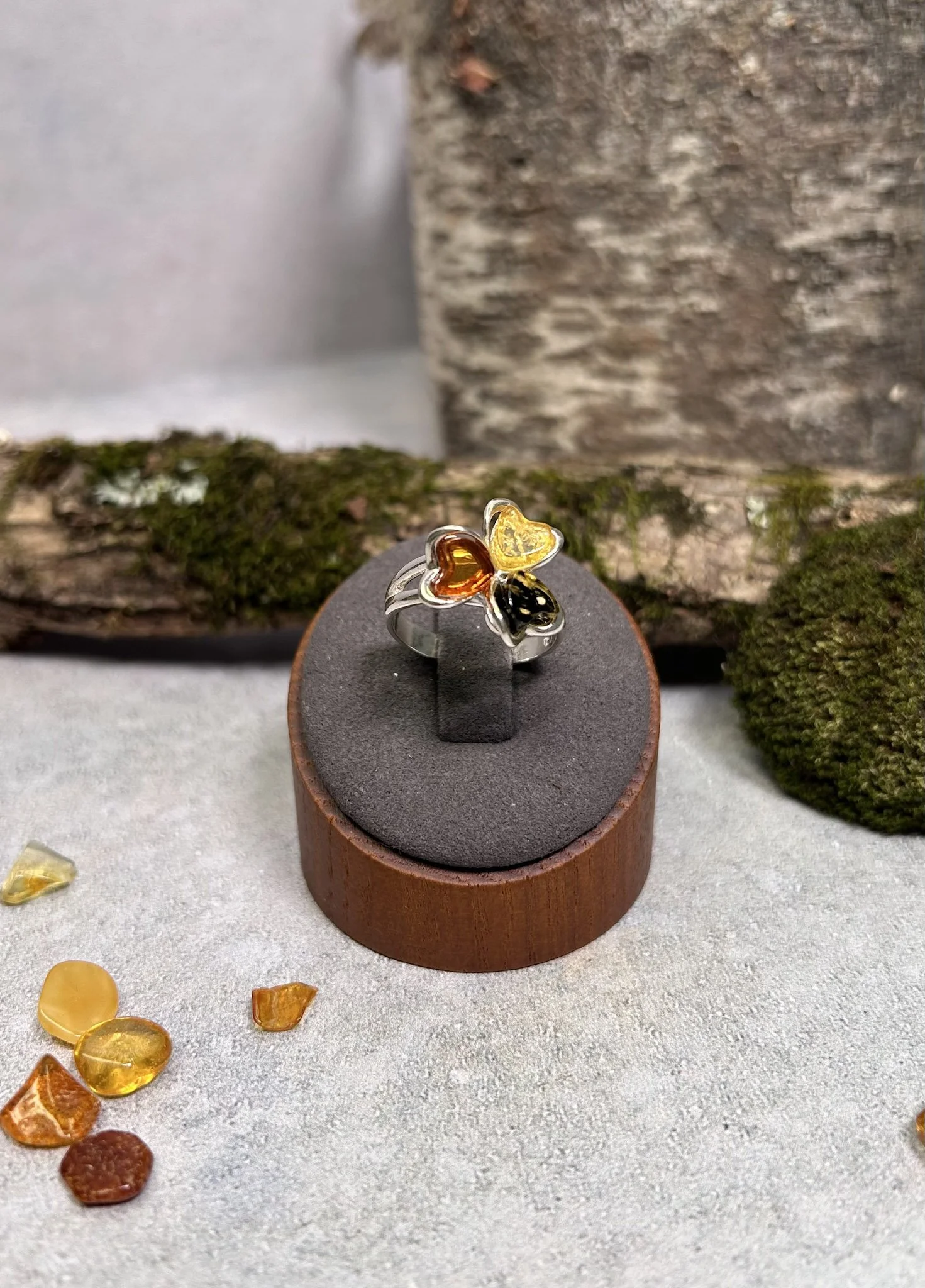 Clover | Sterling Silver Multi-Color Baltic Amber Heart Ring