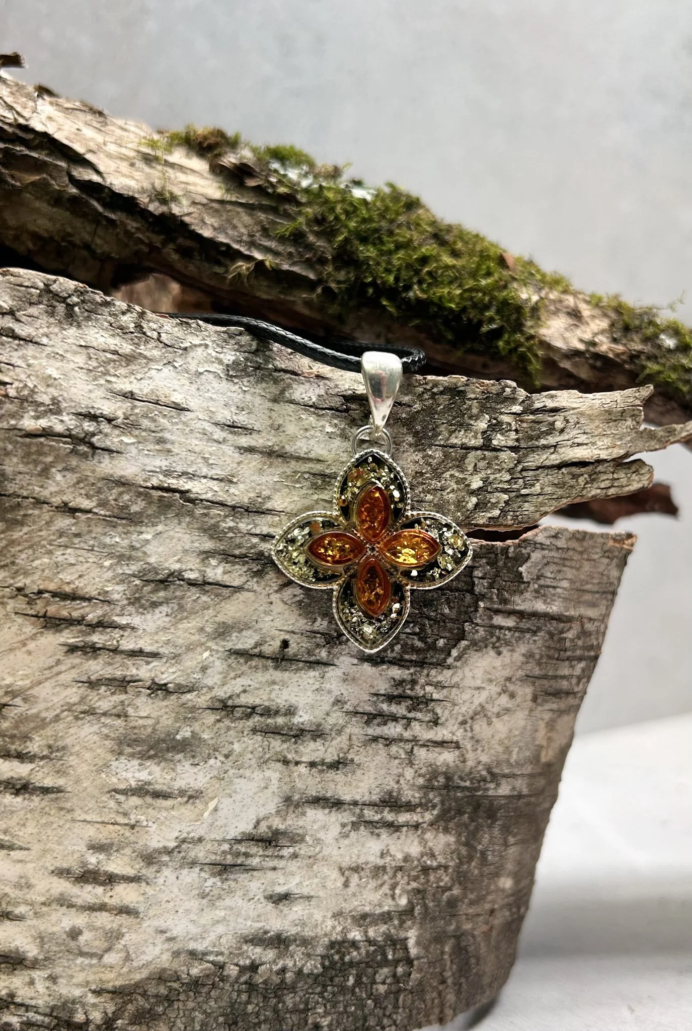 Poppy | Sterling Silver Multicolor Baltic Amber Flower Pendant