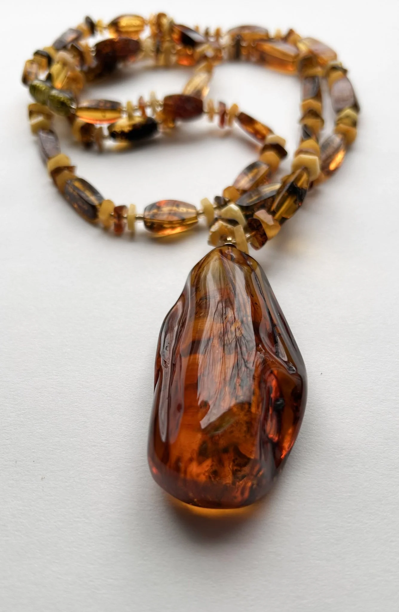 Baltic amber necklace with a cognac pendant