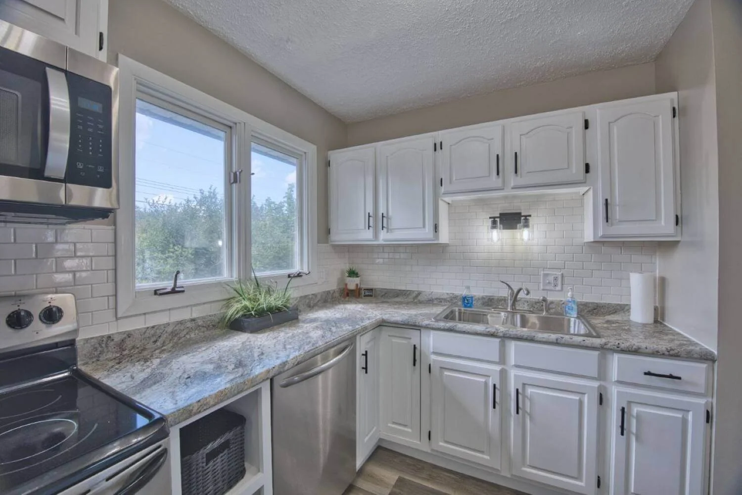 222 Arlington Rd, Hoyt Lakes, MN