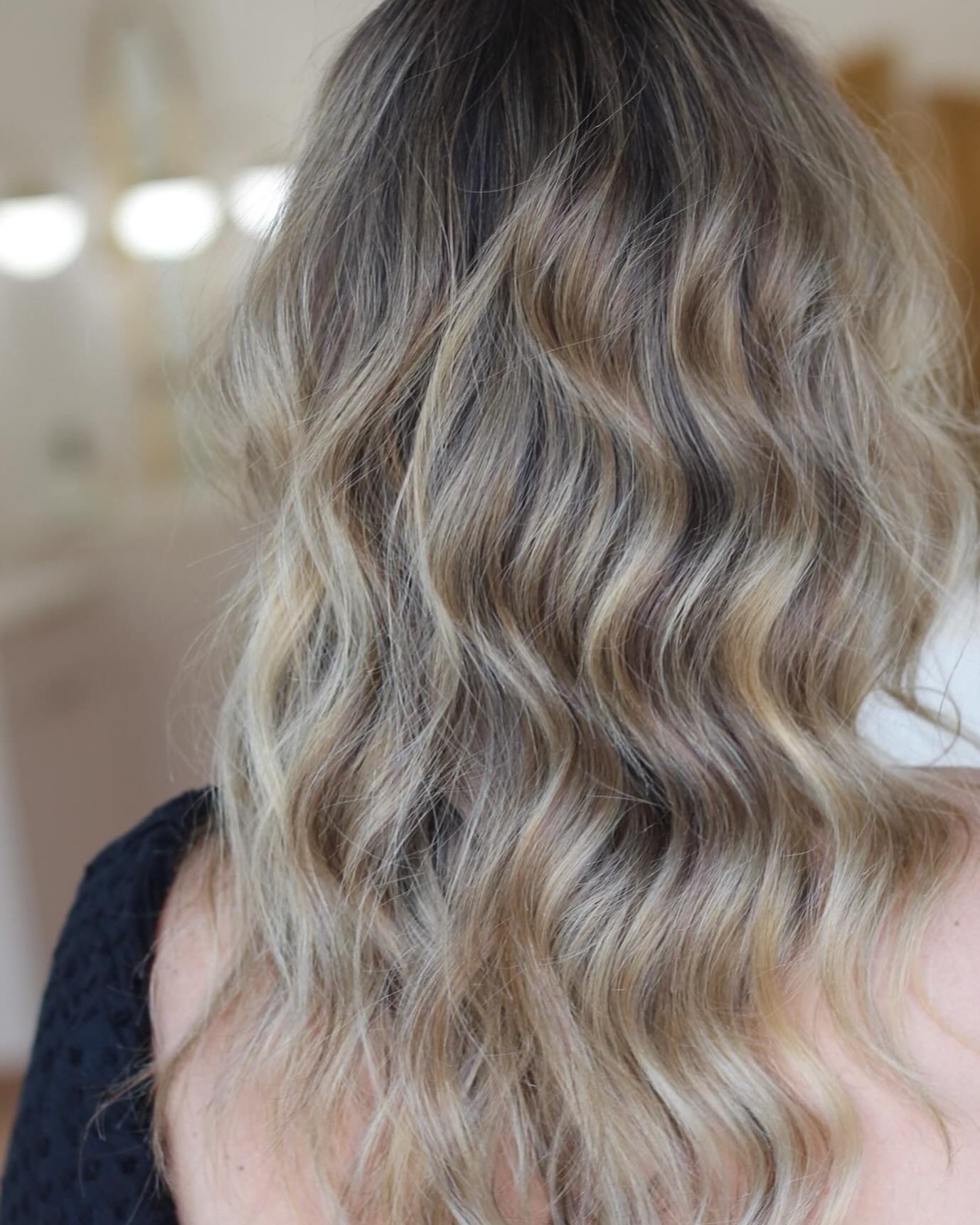 Soft, seamless bronde designed to feel effortless. 

Lived-in dimension, low-maintenance upkeep, and that subtle glow that becomes part of your personal style. 

The kind of color that feels like you, only elevated. 🤎