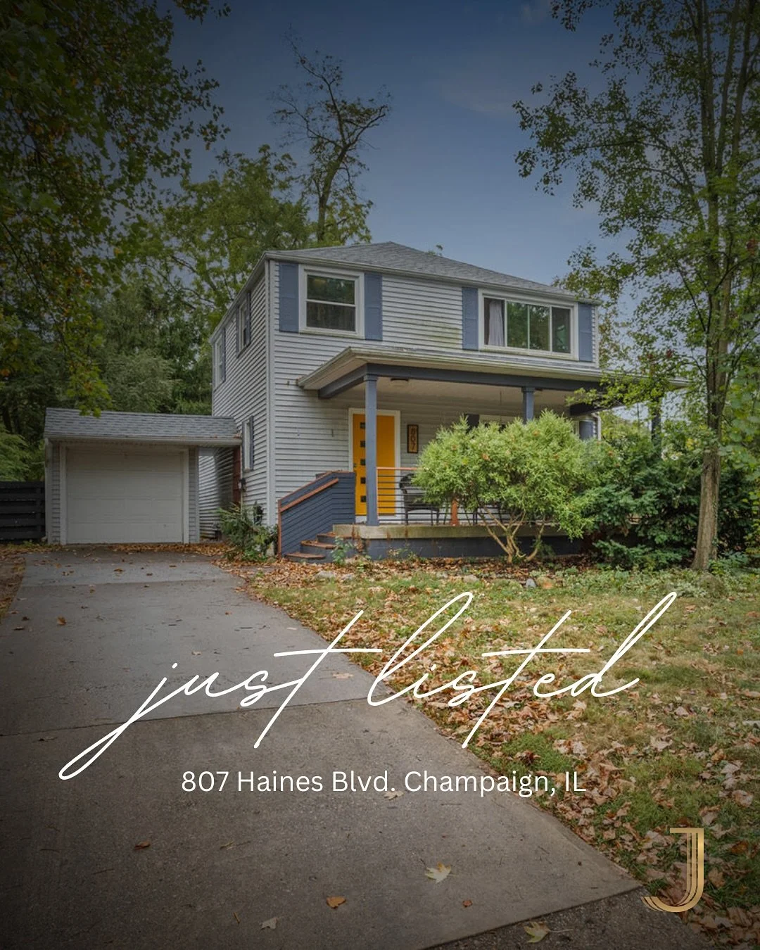 ☀️✨Sunny and bright; This gorgeous home is a ᐯIᗷE!! Perfectly located in the ᕼEᗩᖇT of Champaign!❤️ Schedule to see this one today! 

📍807 Haines Blvd 
💛 3 bedrooms
💛 1.5 bathrooms 
💛 Updated kitchen
💛 Fenced backyard 

Many more updates to share